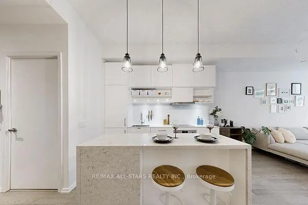 Photo 5 of 5 soudan Avenue, Toronto, Mount Pleasant West — HOMEH
