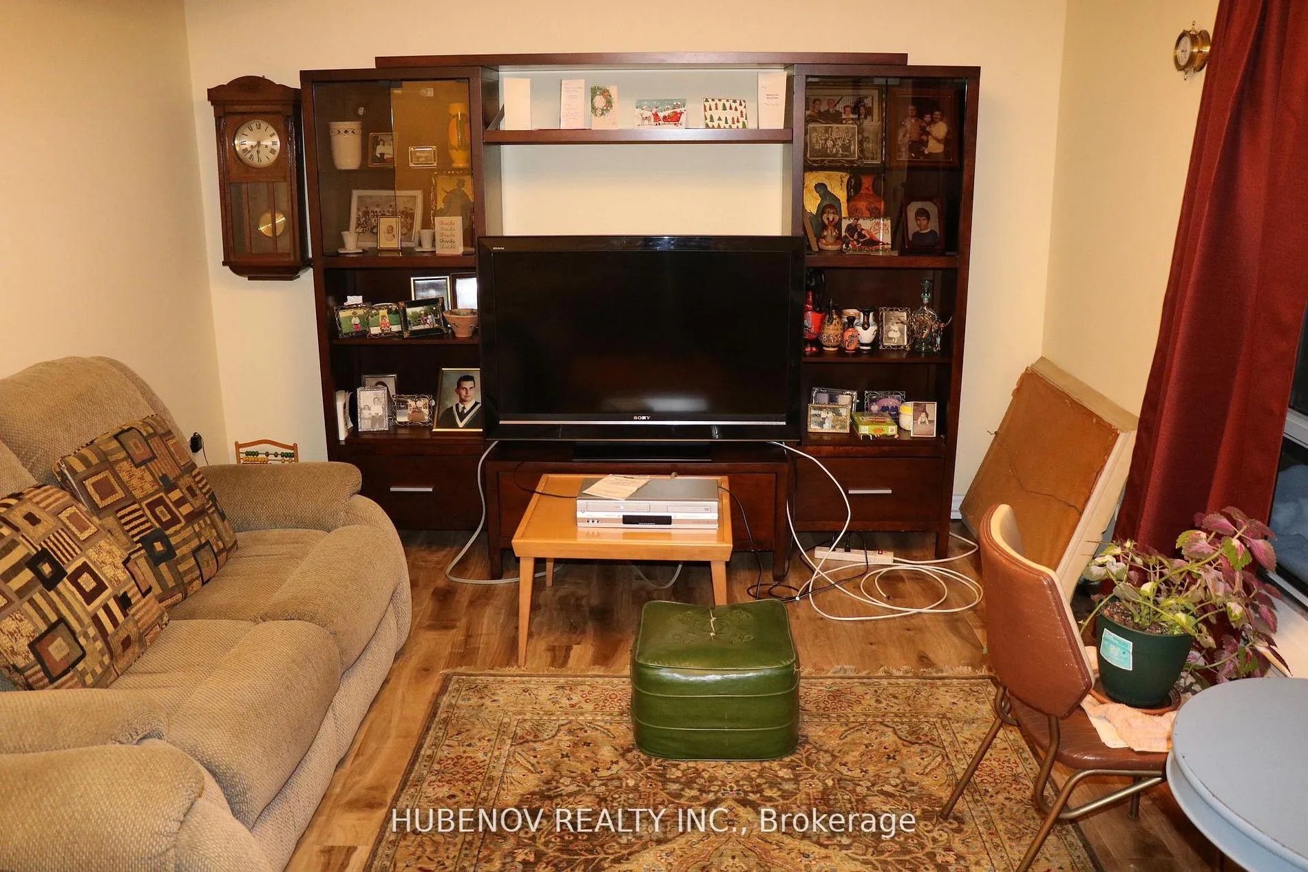 Photo 7 of 49 Stately Way, Markham, Royal Orchard — HOMEH