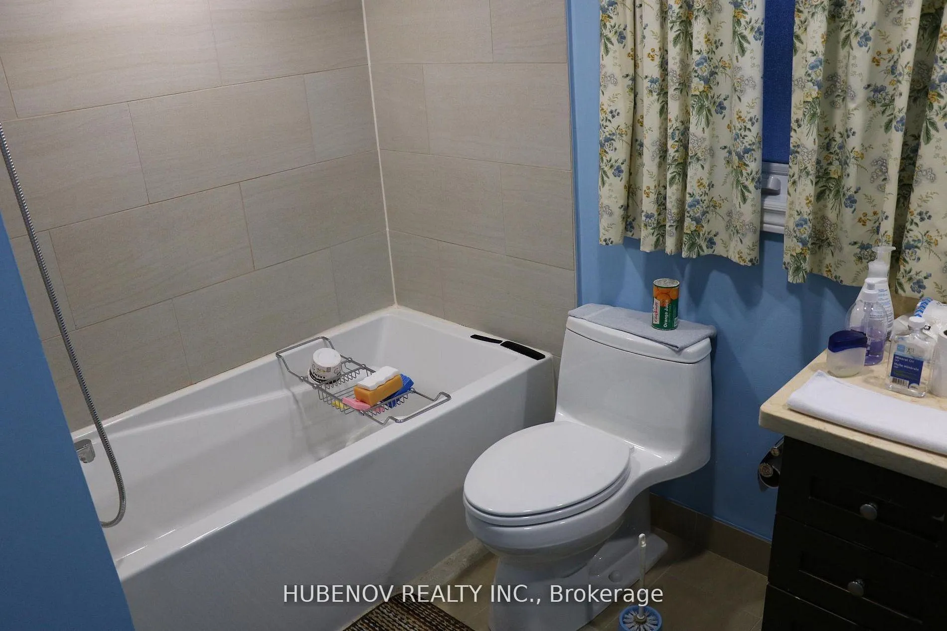 Photo 14 of 49 Stately Way, Markham, Royal Orchard — HOMEH