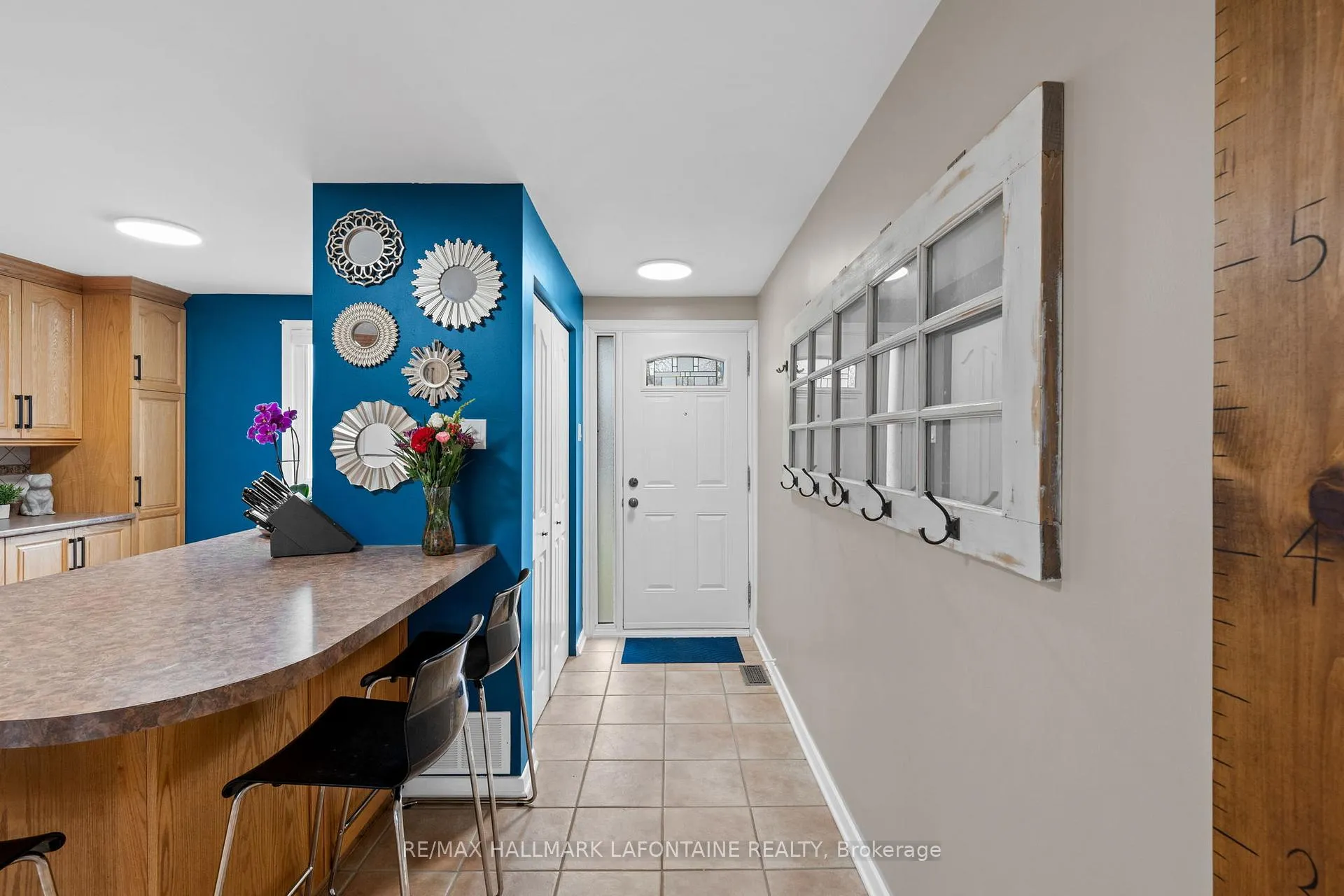 Photo 2 of 7911 Jeanne D'arc Boulevard N, Ottawa, Orleans Wood — HOMEH