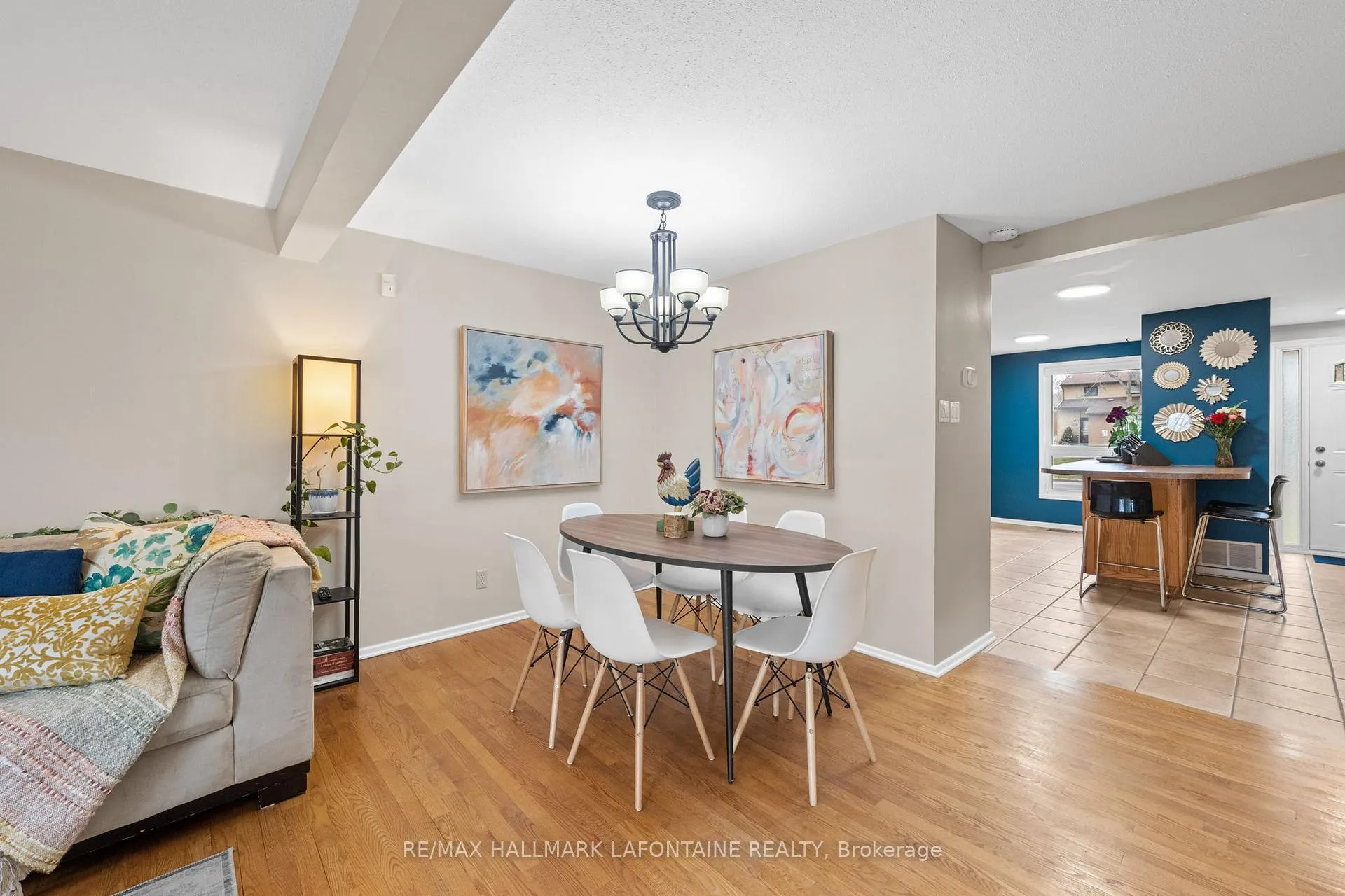 Photo 9 of 7911 Jeanne D'arc Boulevard N, Ottawa, Orleans Wood — HOMEH