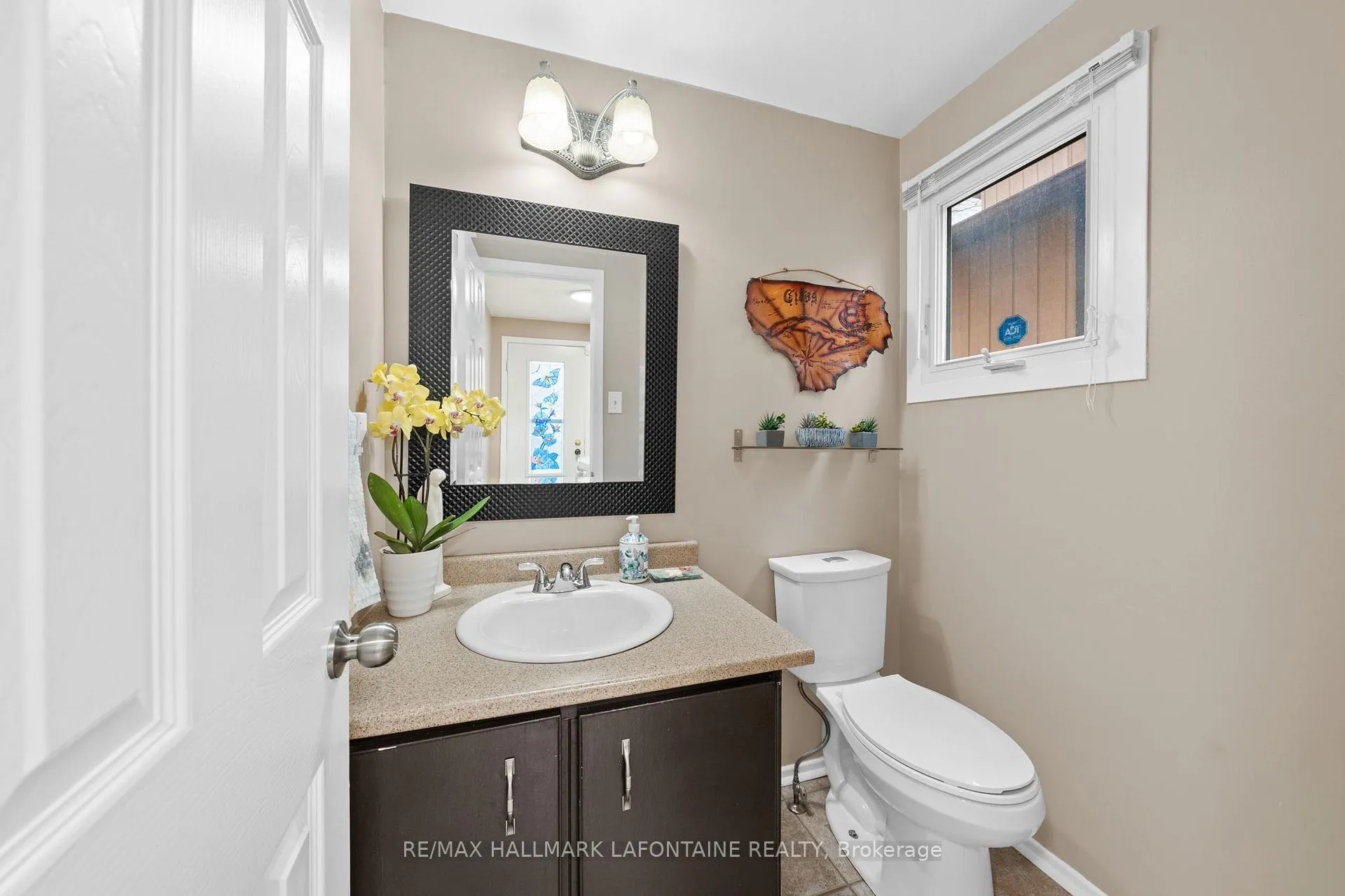 Photo 13 of 7911 Jeanne D'arc Boulevard N, Ottawa, Orleans Wood — HOMEH