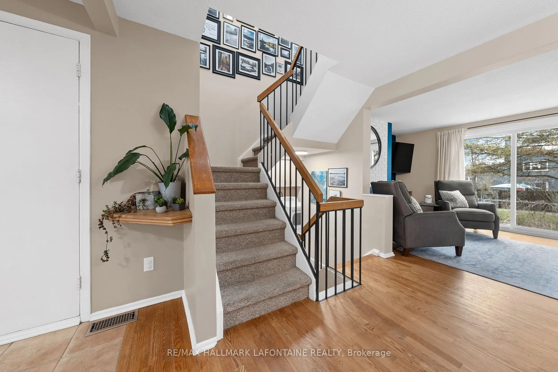 Photo 15 of 7911 Jeanne D'arc Boulevard N, Ottawa, Orleans Wood — HOMEH