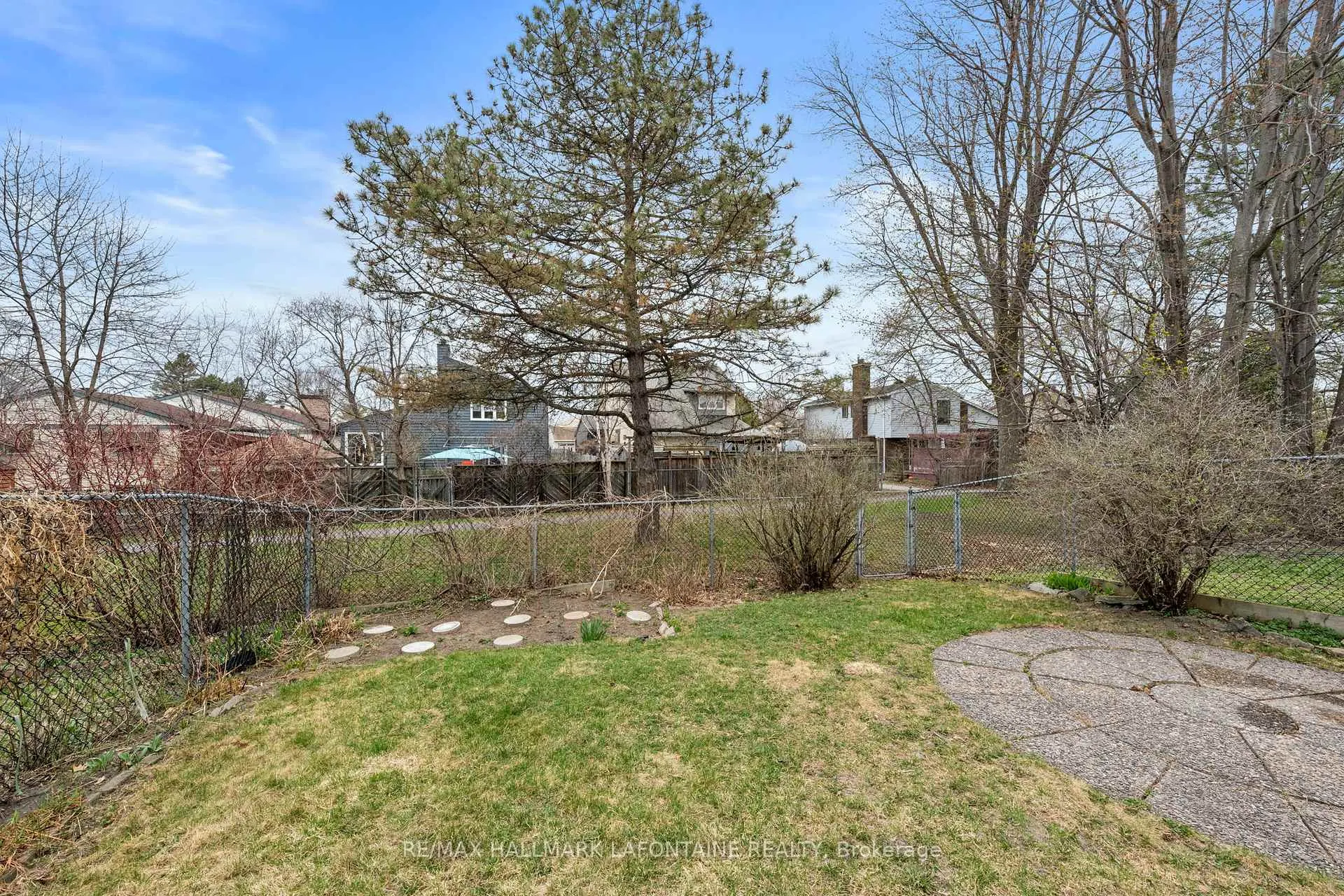 Photo 29 of 7911 Jeanne D'arc Boulevard N, Ottawa, Orleans Wood — HOMEH