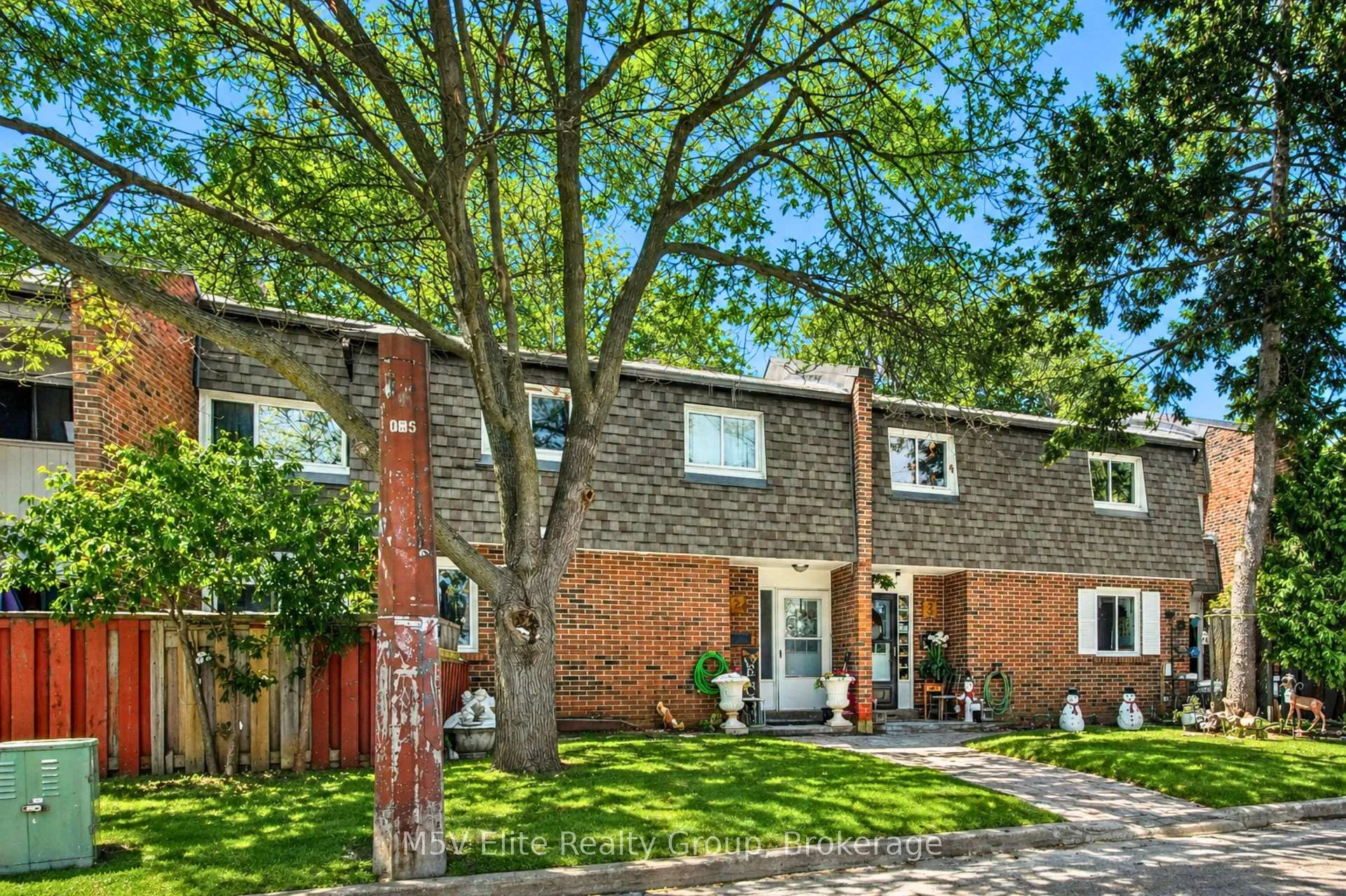 Front of Unit 2, 105 Dovedale Drive