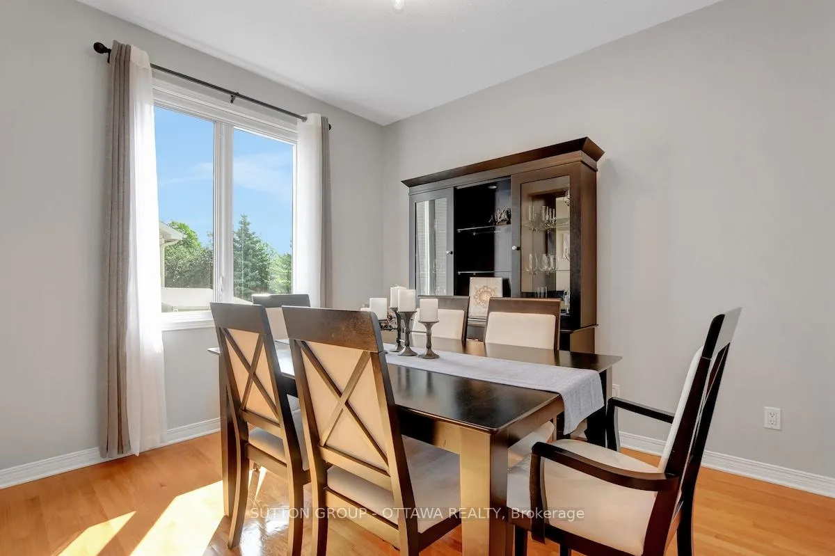 Photo 10 of 22 Dunnet Court, Ottawa, Kanata - Glencairn/Hazeldean — HOMEH