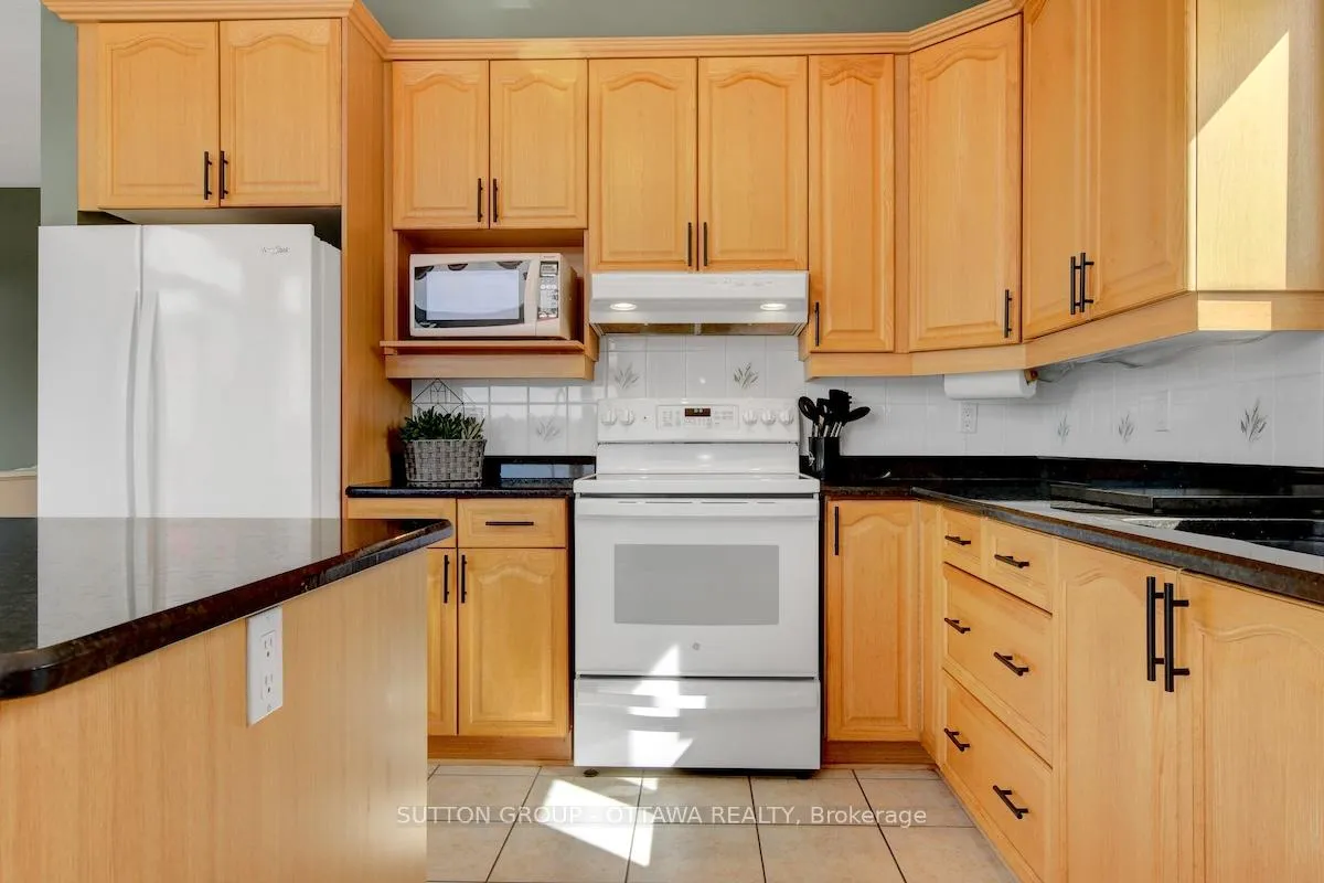 Photo 19 of 22 Dunnet Court, Ottawa, Kanata - Glencairn/Hazeldean — HOMEH