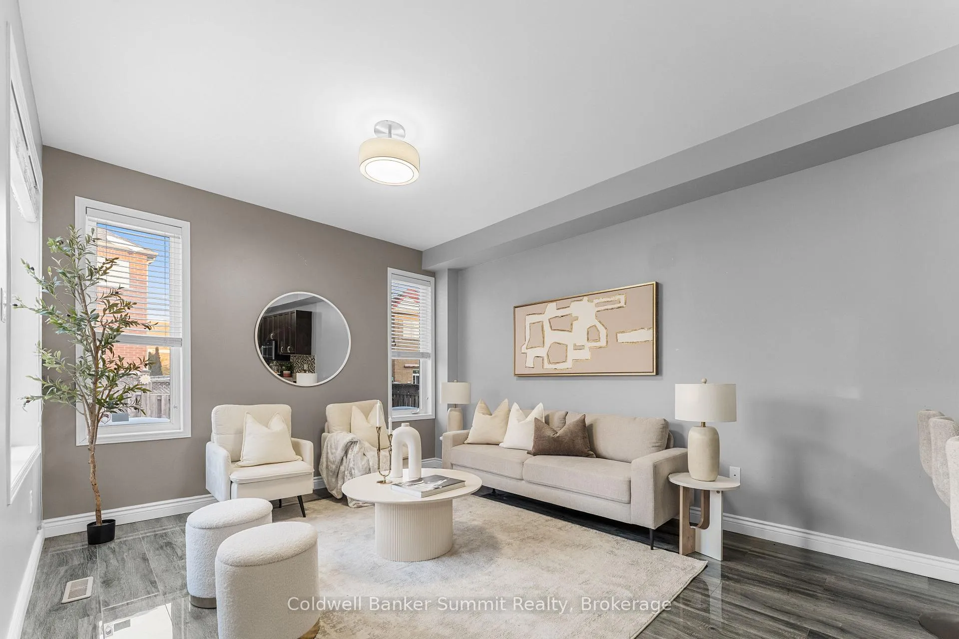Photo 4 of 150 Laramie Crescent, Vaughan, Patterson — HOMEH