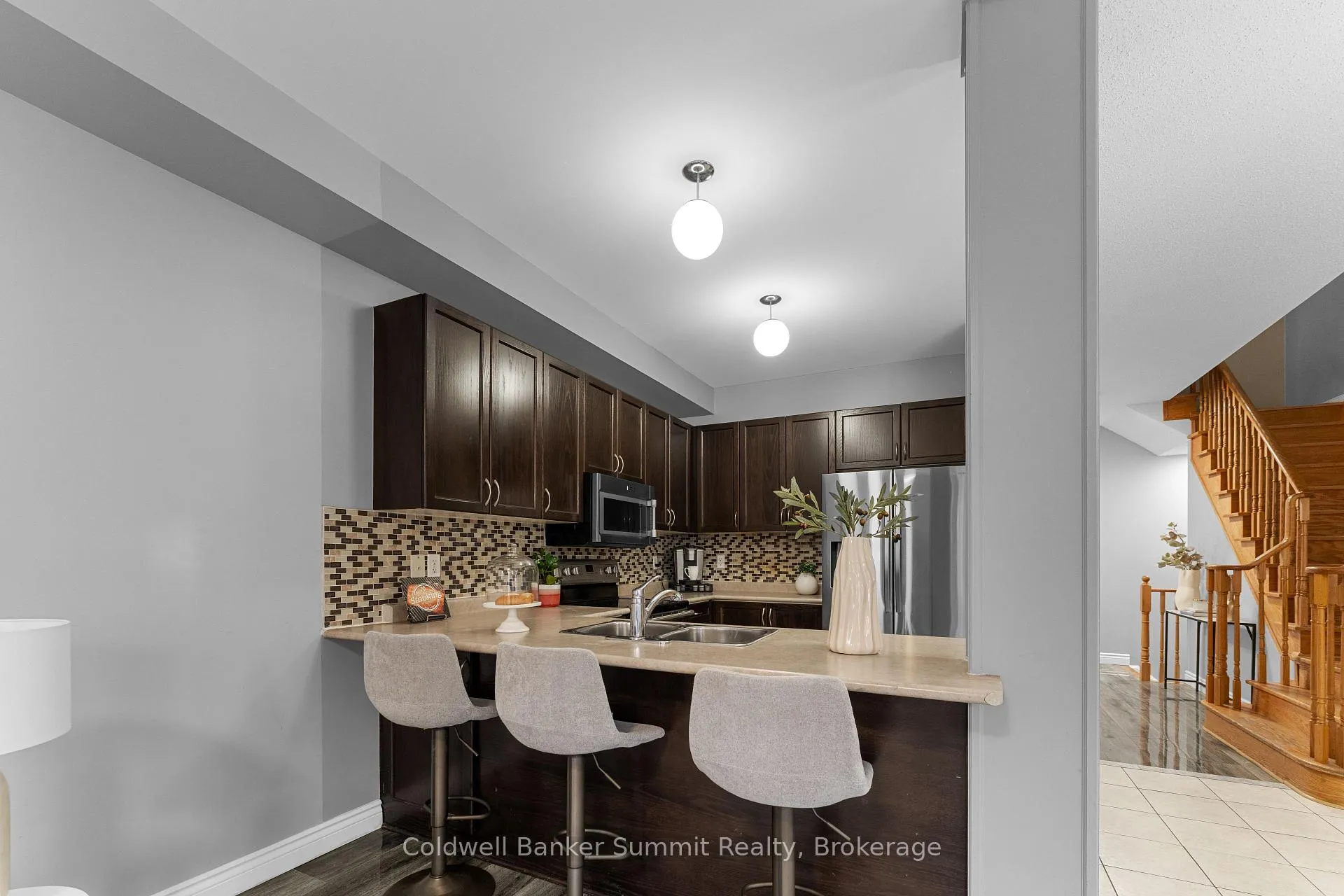 Photo 10 of 150 Laramie Crescent, Vaughan, Patterson — HOMEH