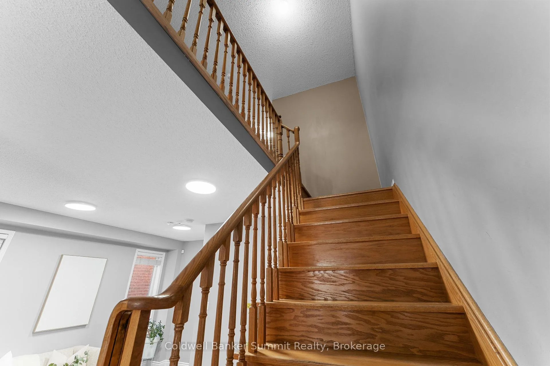Photo 11 of 150 Laramie Crescent, Vaughan, Patterson — HOMEH