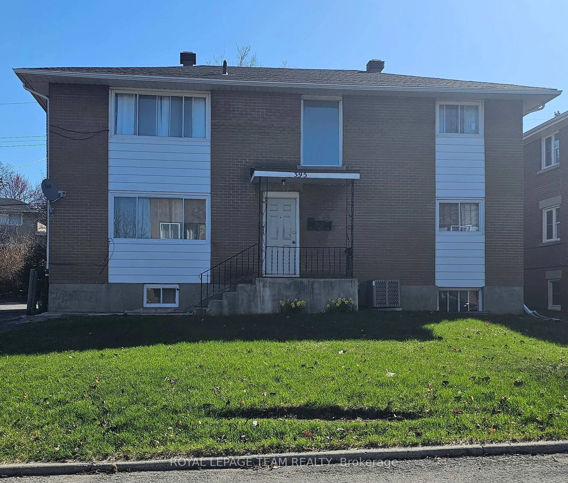 Photo 1 of Unit 1, 395 Peach Tree Lane, Ottawa, Viscount Alexander Park — HOMEH