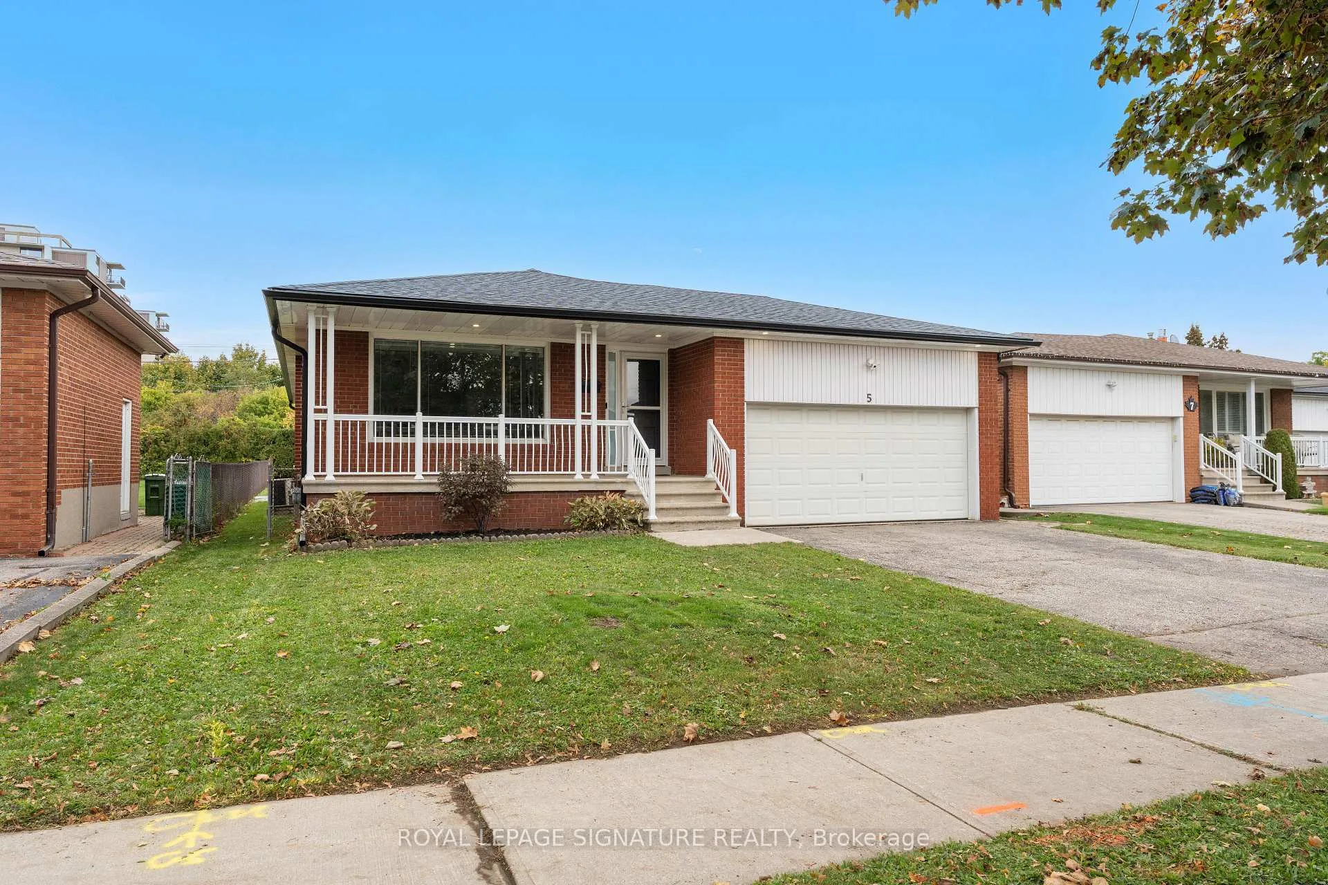 Photo 1 of 5 Westwynd Court, Etobicoke, Willowridge-Martingrove-Richview — HOMEH