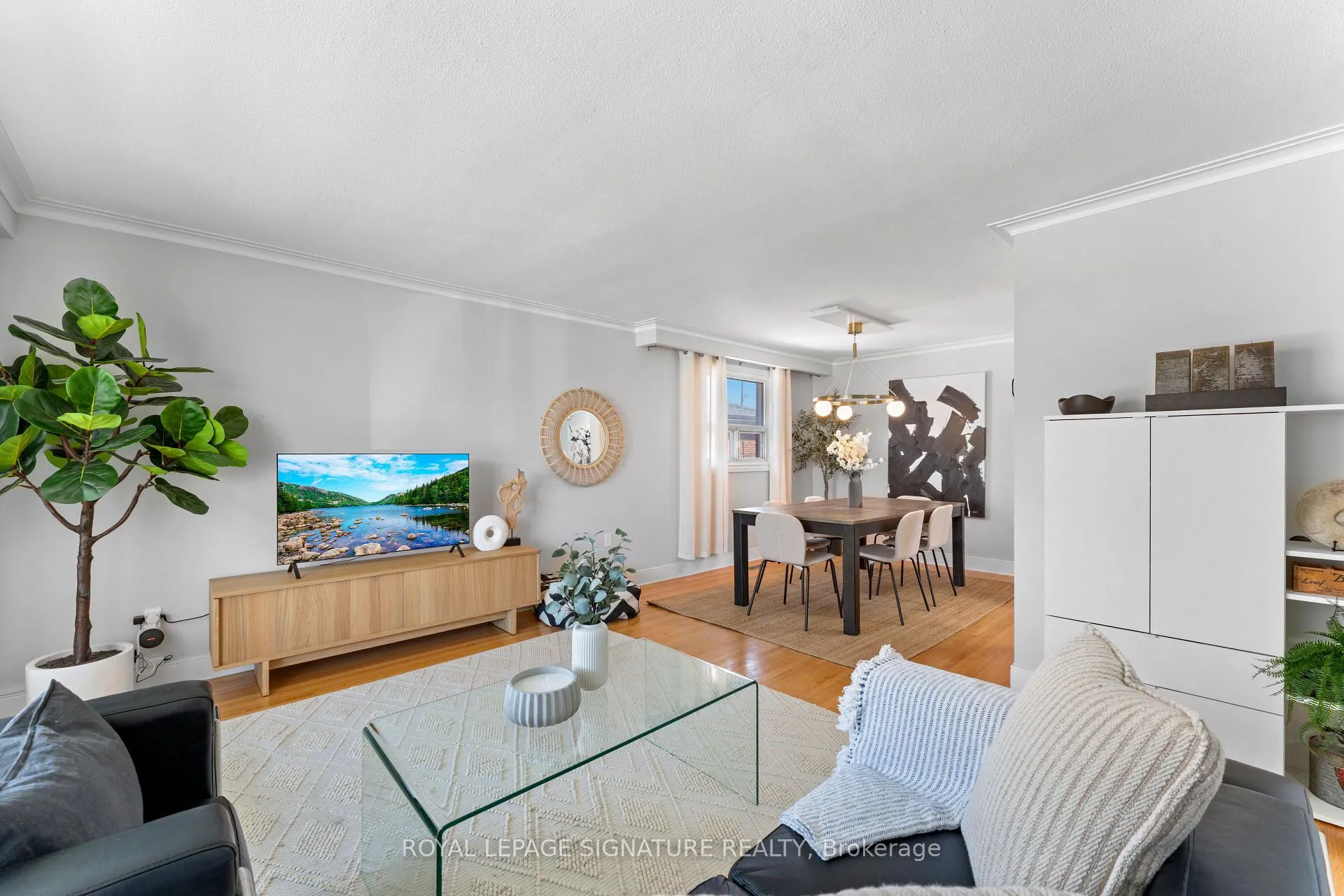 Photo 8 of 5 Westwynd Court, Etobicoke, Willowridge-Martingrove-Richview — HOMEH