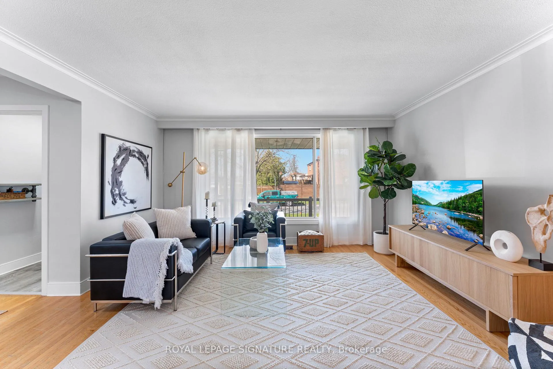 Photo 10 of 5 Westwynd Court, Etobicoke, Willowridge-Martingrove-Richview — HOMEH