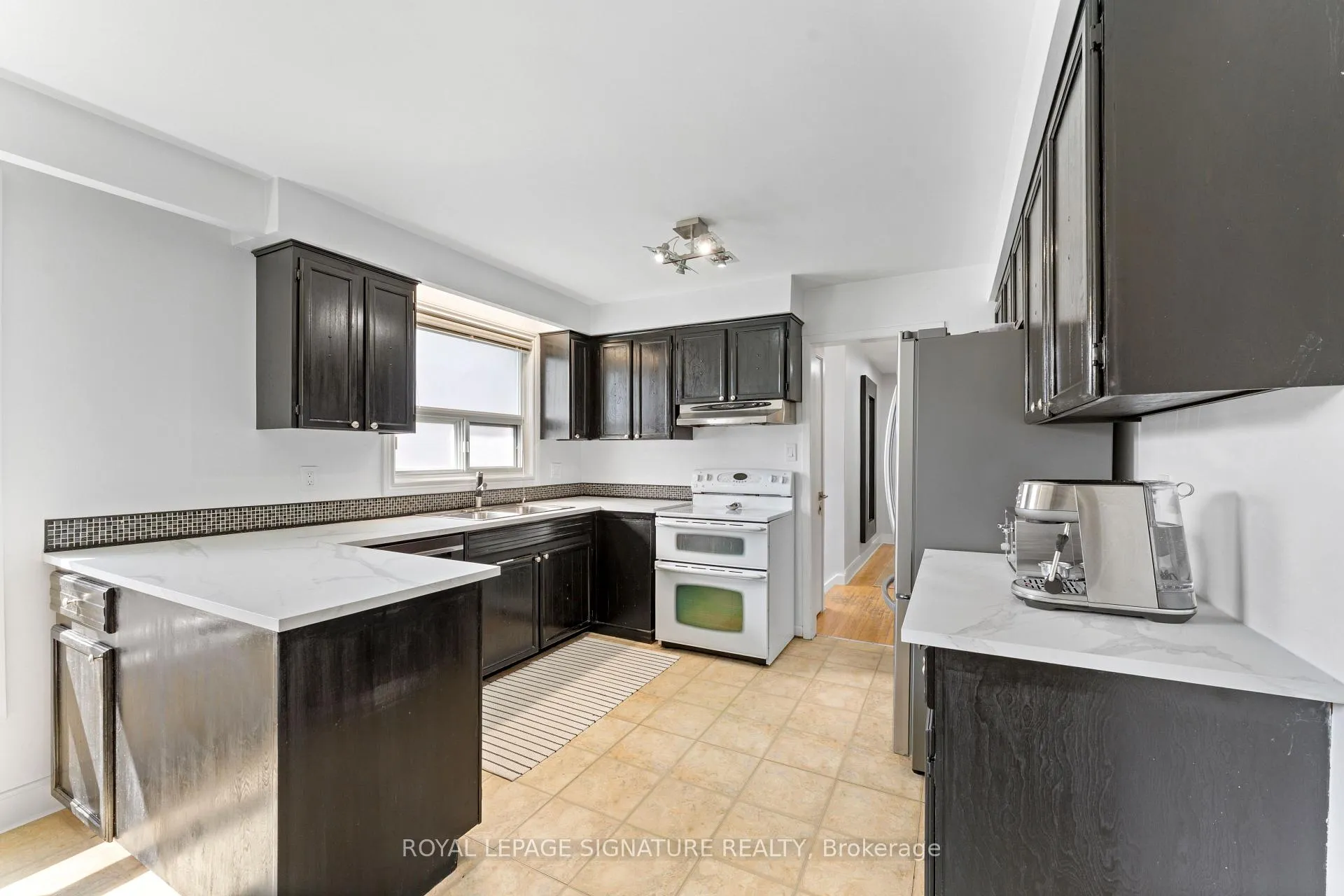 Photo 16 of 5 Westwynd Court, Etobicoke, Willowridge-Martingrove-Richview — HOMEH