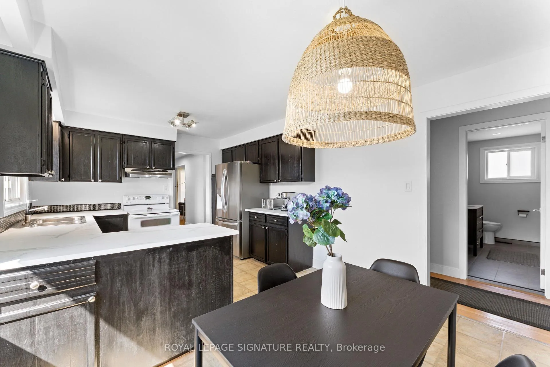Photo 18 of 5 Westwynd Court, Etobicoke, Willowridge-Martingrove-Richview — HOMEH