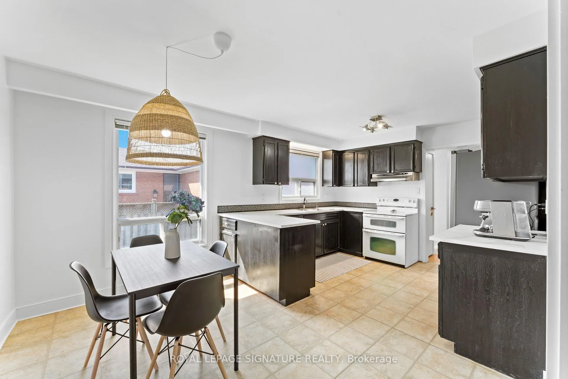 Photo 19 of 5 Westwynd Court, Etobicoke, Willowridge-Martingrove-Richview — HOMEH