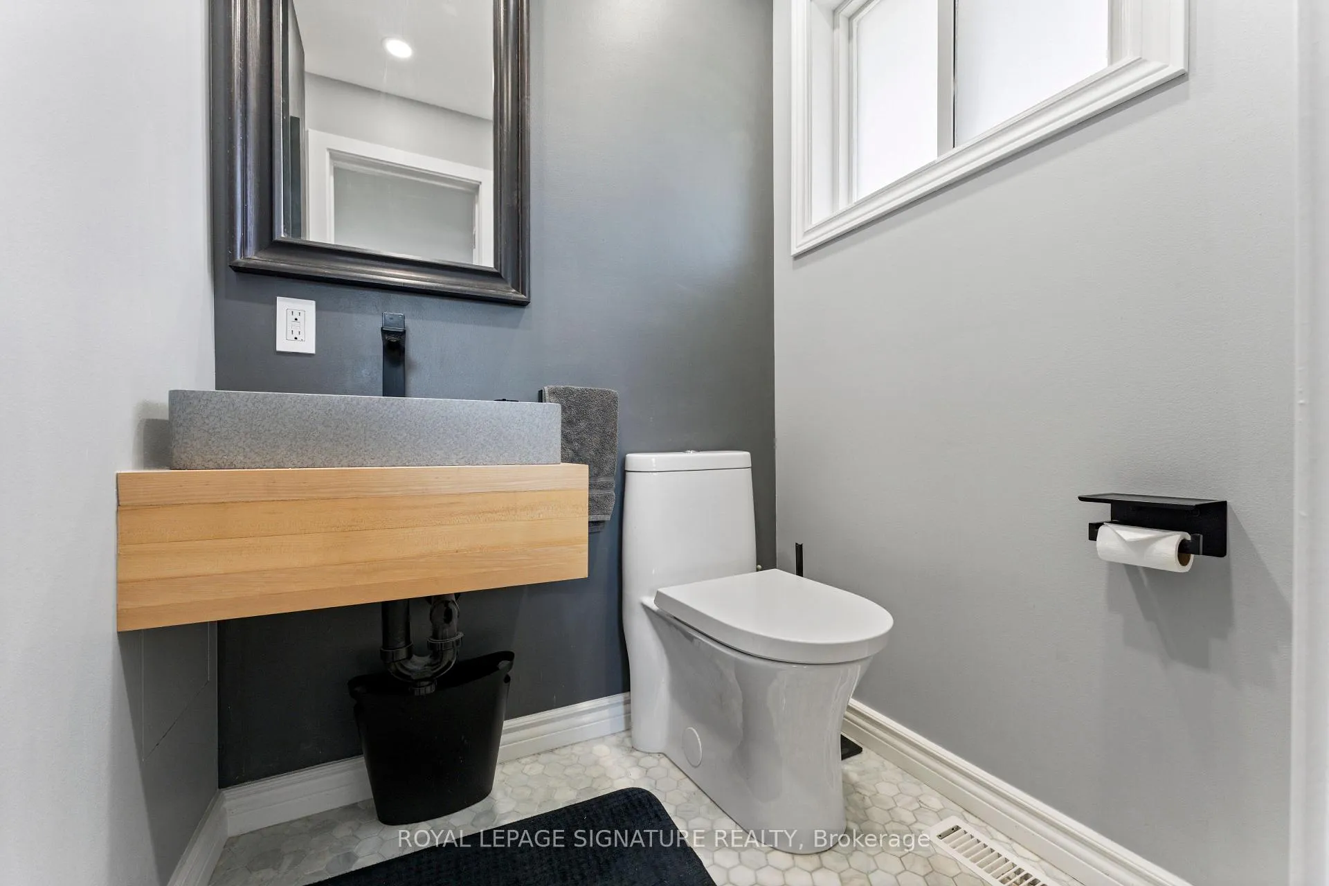 Photo 24 of 5 Westwynd Court, Etobicoke, Willowridge-Martingrove-Richview — HOMEH