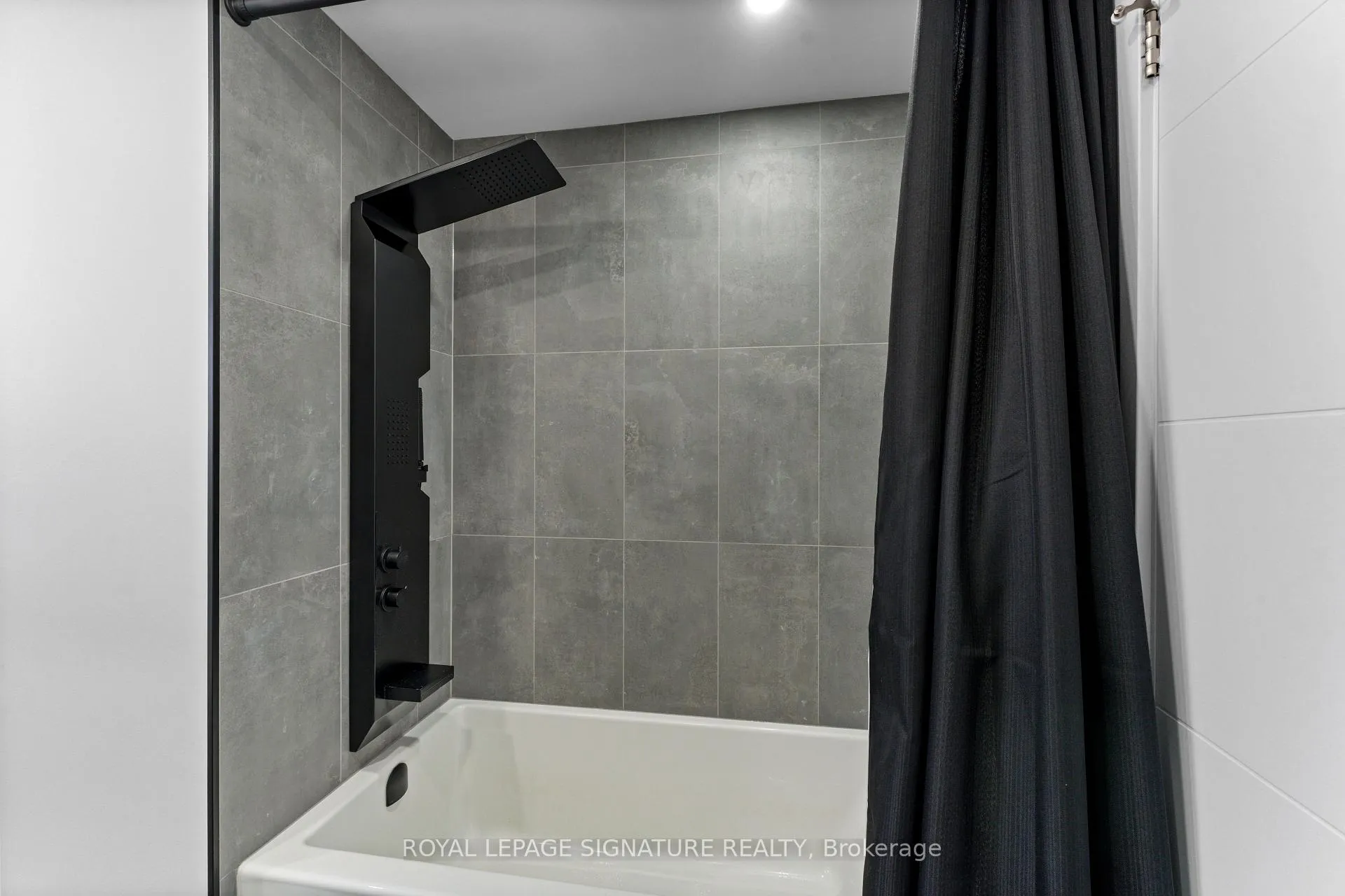 Photo 31 of 5 Westwynd Court, Etobicoke, Willowridge-Martingrove-Richview — HOMEH