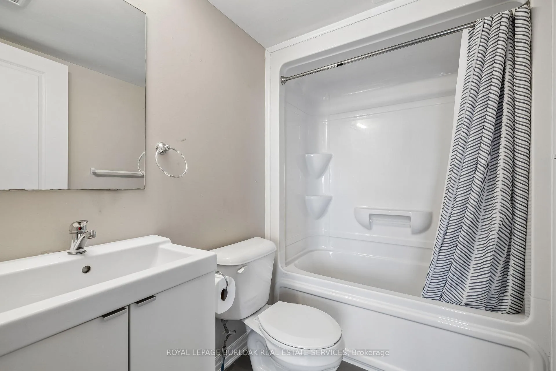 Photo 33 of Unit 7, 807 Gordon Street, Guelph, Kortright West — HOMEH