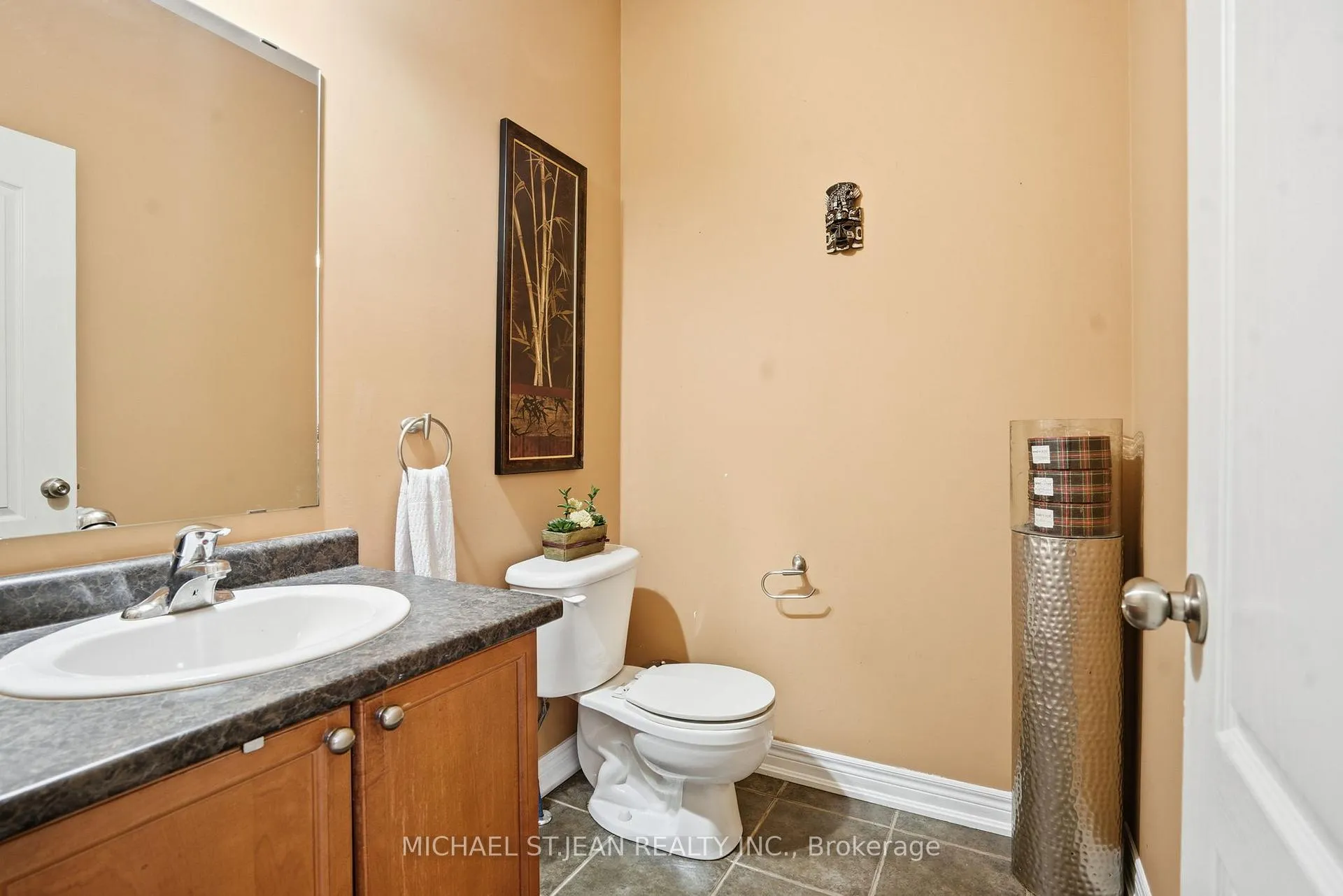Photo 17 of 4301 Arejay Avenue, Lincoln, Lincoln Lake — HOMEH