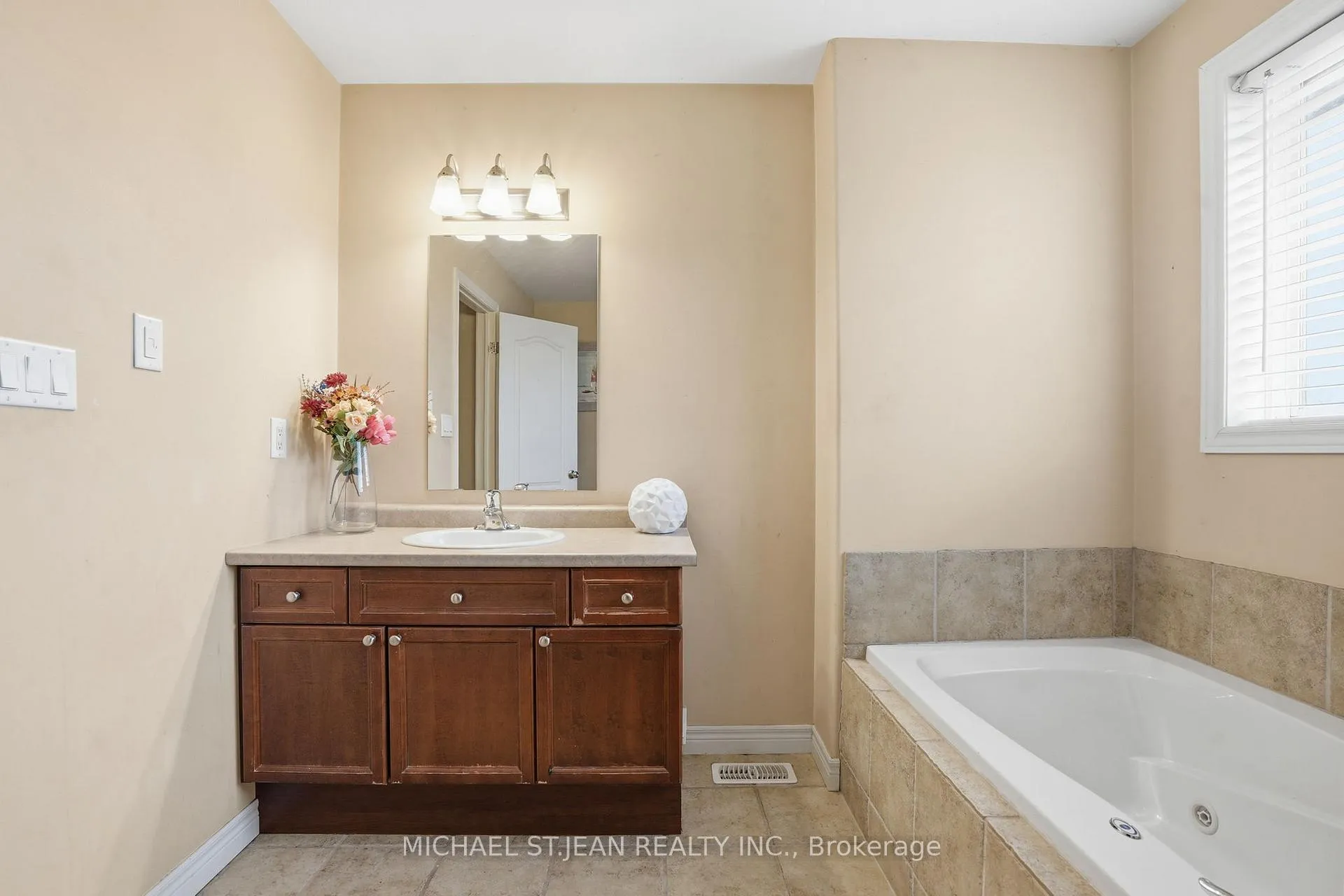 Photo 22 of 4301 Arejay Avenue, Lincoln, Lincoln Lake — HOMEH