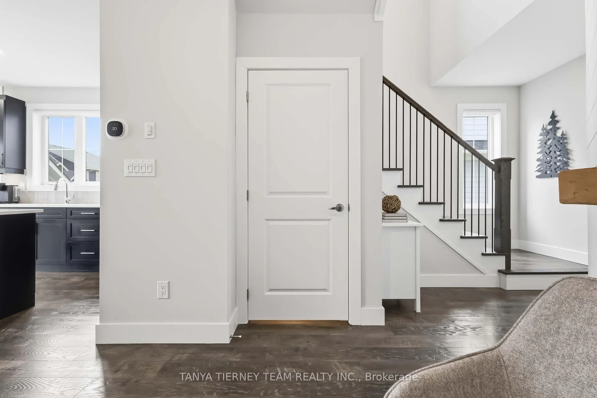Photo 10 of 106 Sycamore Street, Blue Mountains — HOMEH
