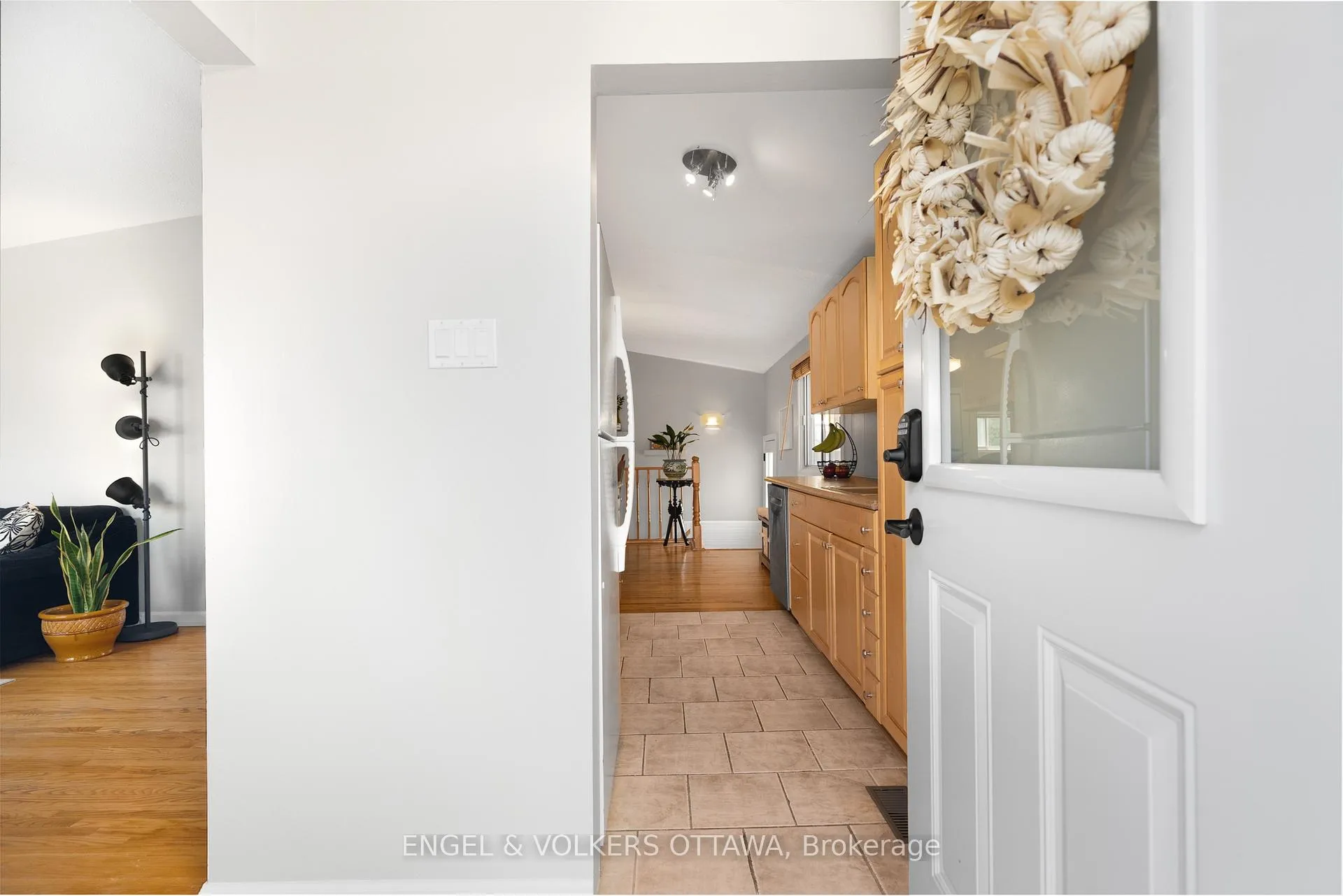 Photo 6 of 1004 Pleasant Park Road, Ottawa, Elmvale Acres/Urbandale — HOMEH