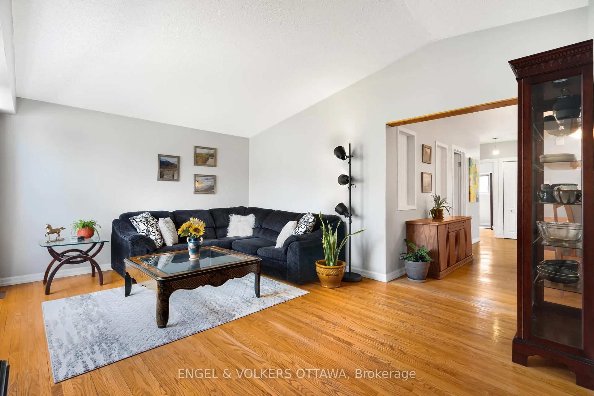 Photo 11 of 1004 Pleasant Park Road, Ottawa, Elmvale Acres/Urbandale — HOMEH