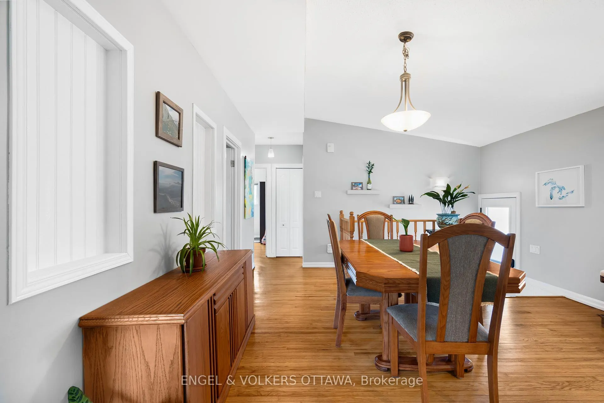 Photo 12 of 1004 Pleasant Park Road, Ottawa, Elmvale Acres/Urbandale — HOMEH