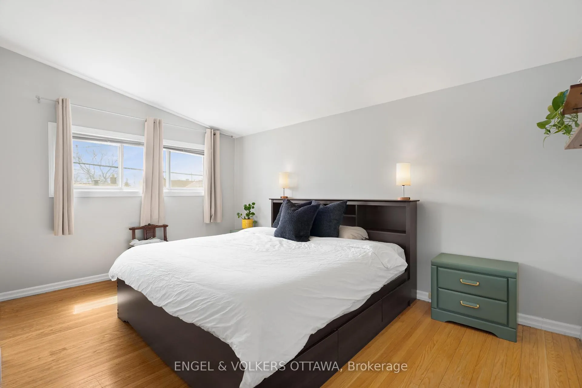 Photo 23 of 1004 Pleasant Park Road, Ottawa, Elmvale Acres/Urbandale — HOMEH