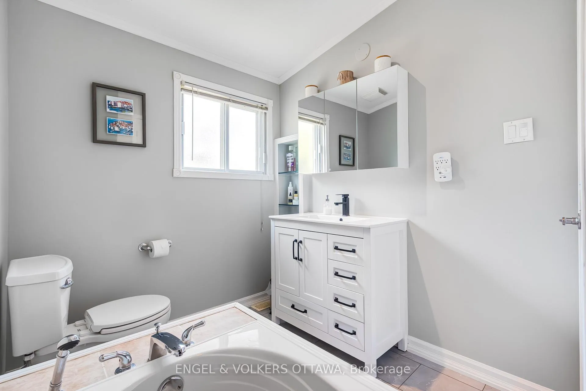 Photo 25 of 1004 Pleasant Park Road, Ottawa, Elmvale Acres/Urbandale — HOMEH