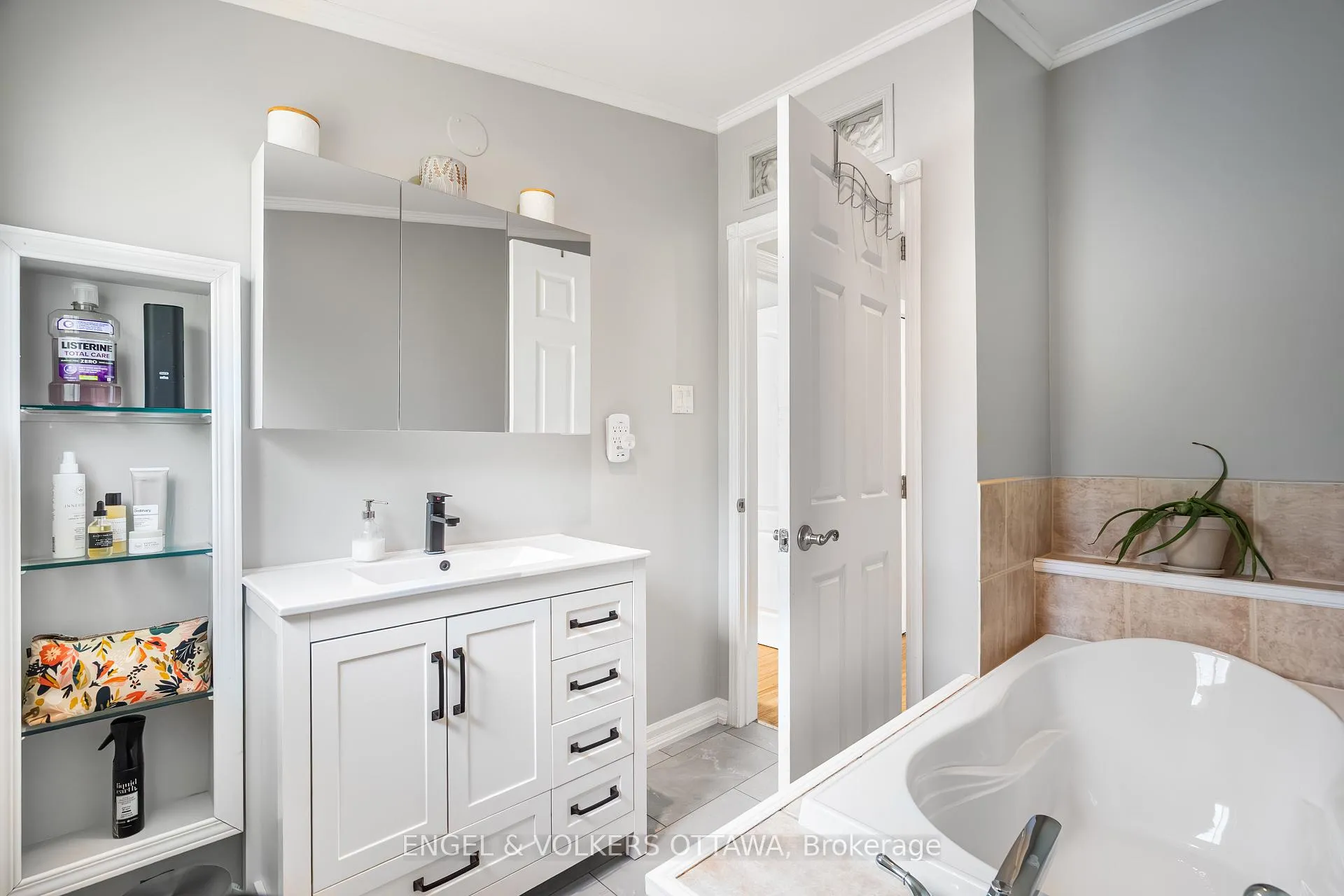 Photo 26 of 1004 Pleasant Park Road, Ottawa, Elmvale Acres/Urbandale — HOMEH