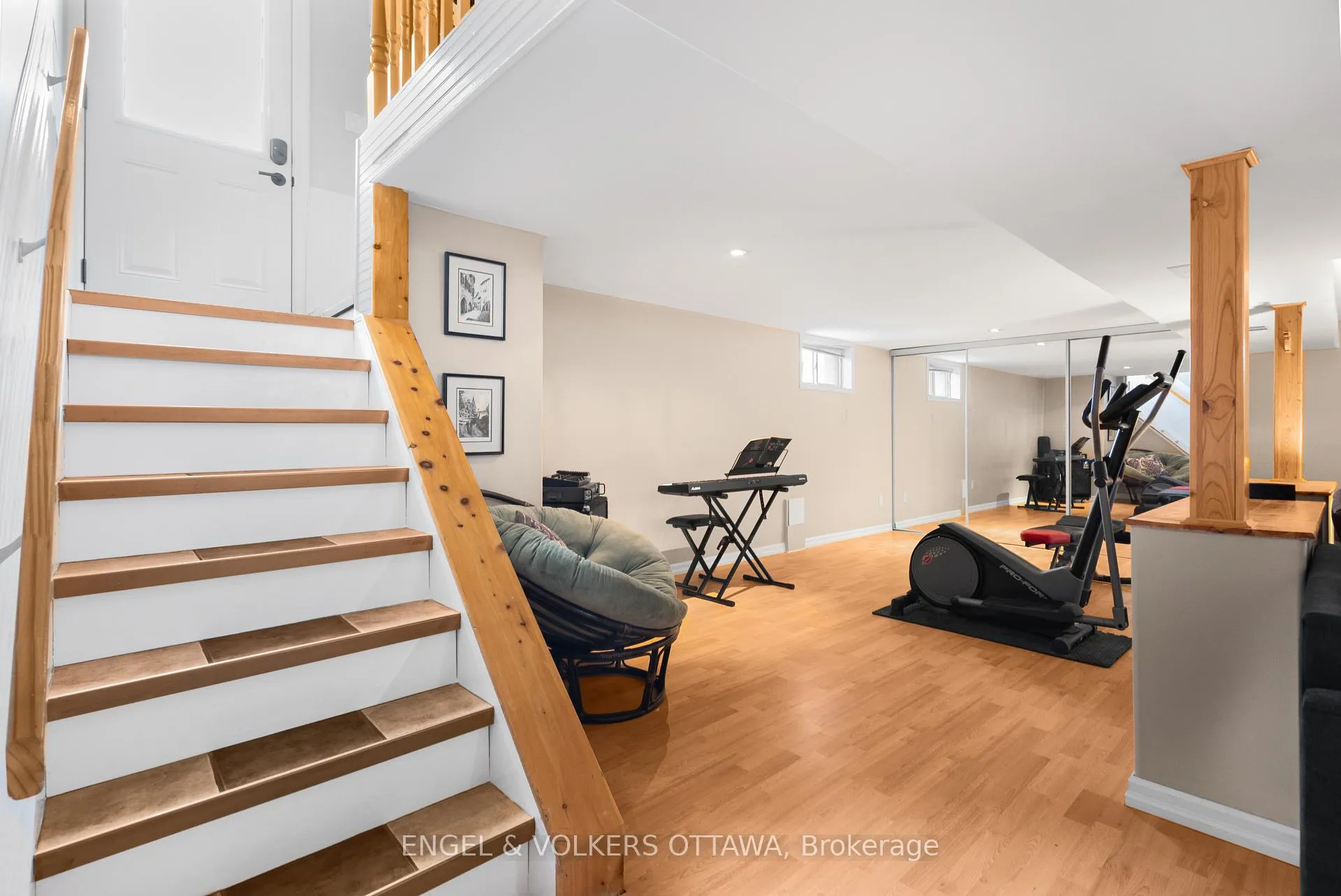 Photo 32 of 1004 Pleasant Park Road, Ottawa, Elmvale Acres/Urbandale — HOMEH