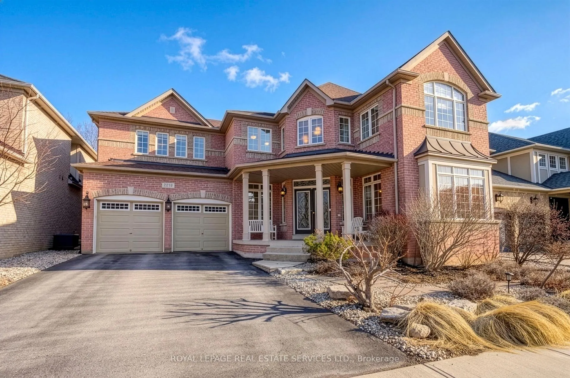 Front of 2219 Wuthering Heights Way