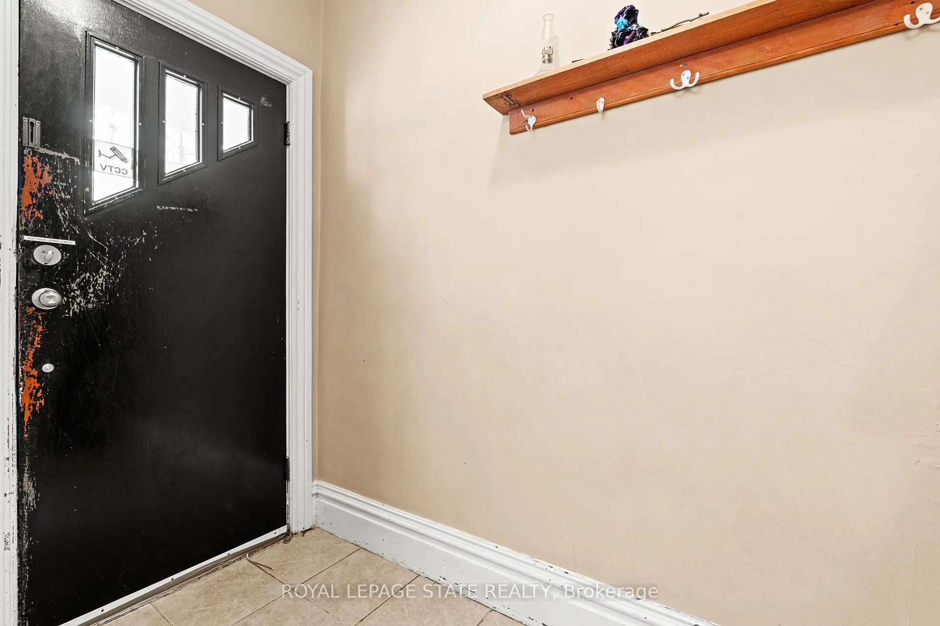 Photo 3 of 78 Clyde Street E, Hamilton, Landsdale — HOMEH