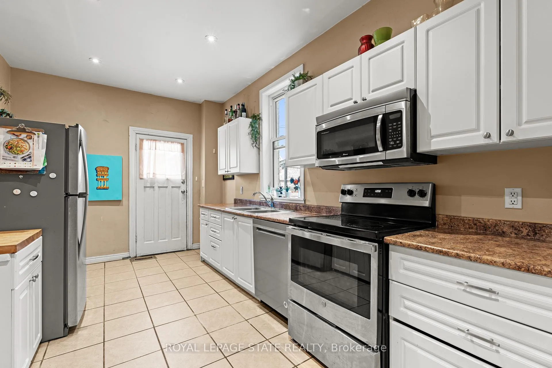 Photo 10 of 78 Clyde Street E, Hamilton, Landsdale — HOMEH