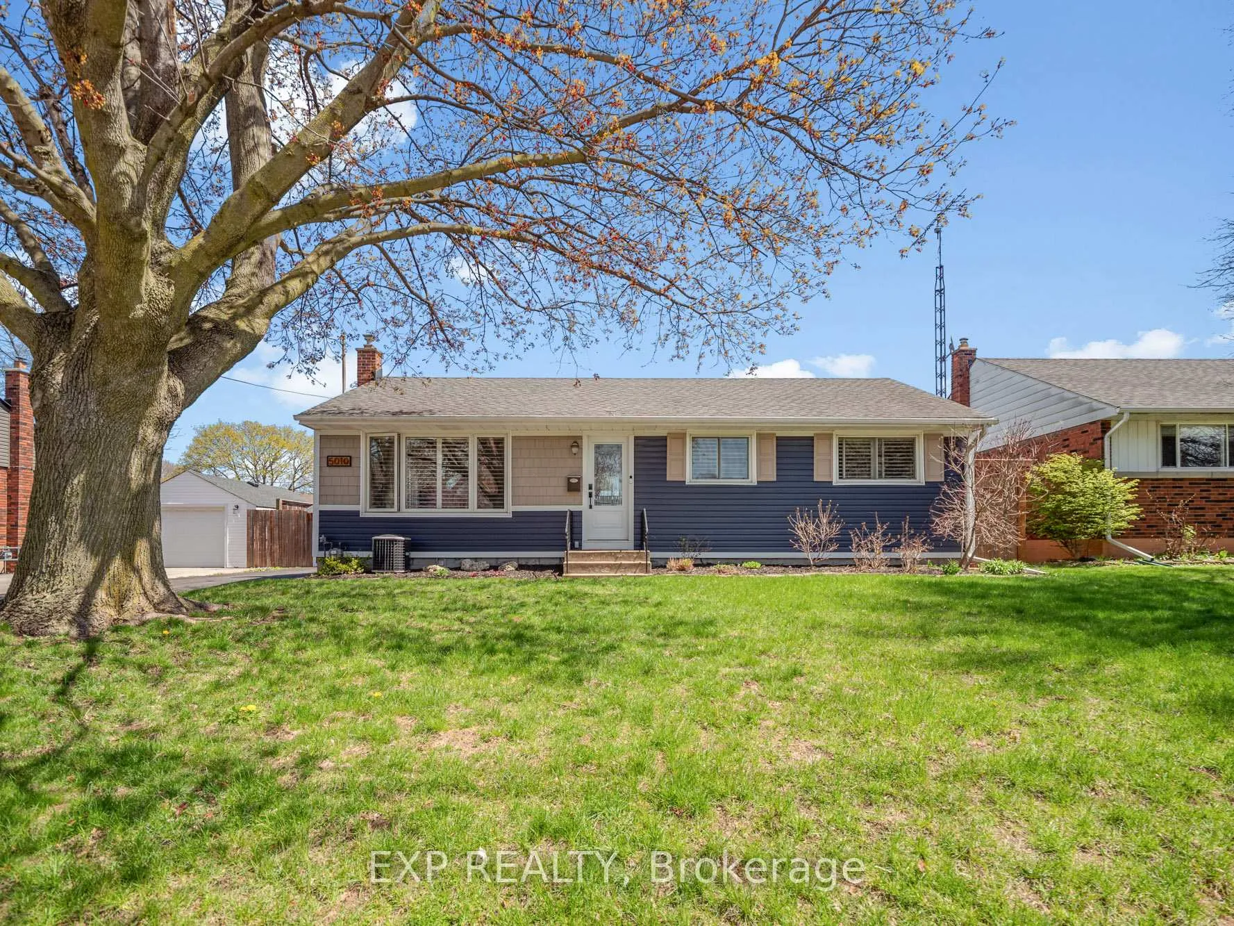 Photo 2 of 5010 David Avenue, Niagara Falls, Cherrywood — HOMEH
