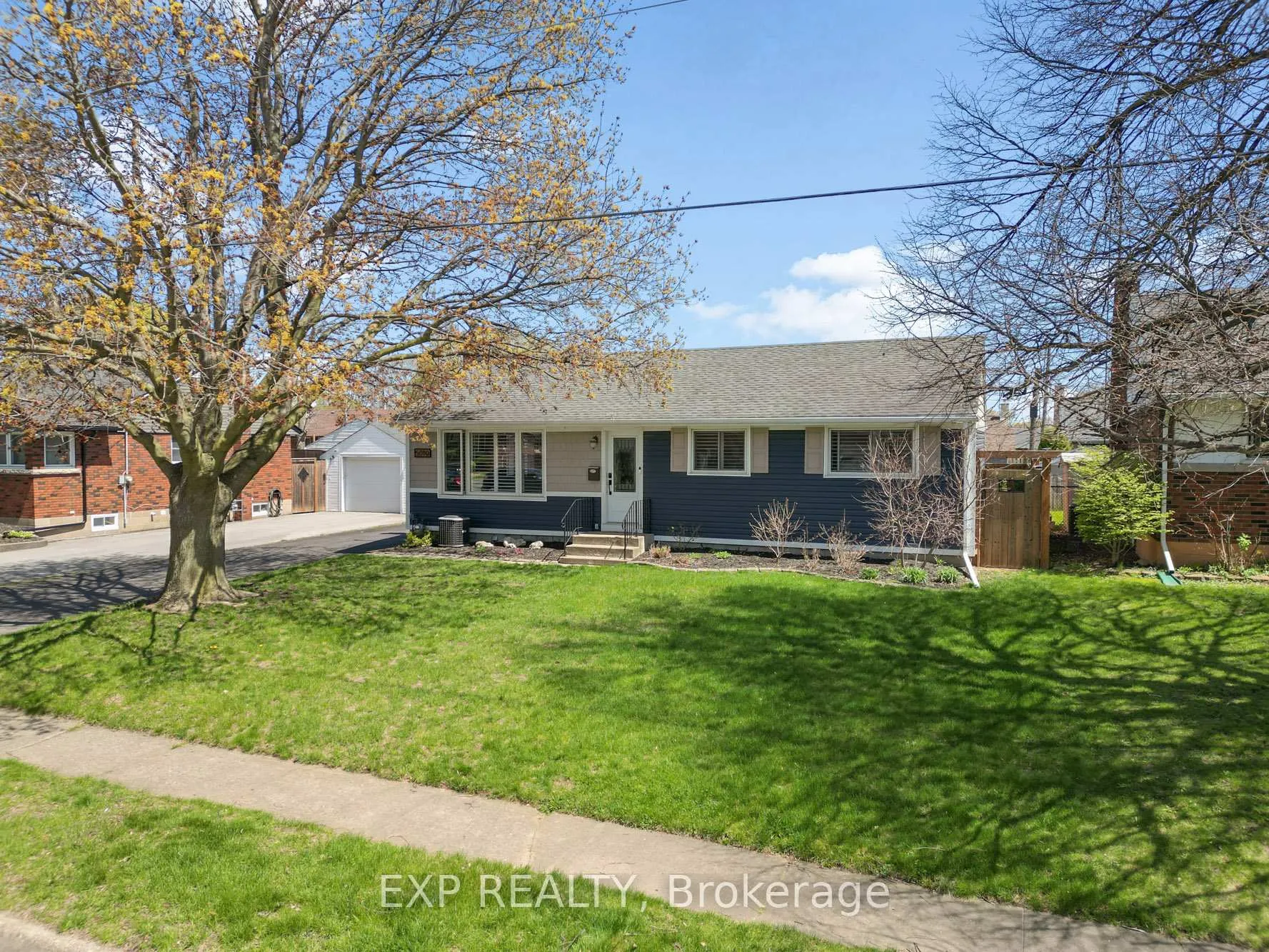 Photo 3 of 5010 David Avenue, Niagara Falls, Cherrywood — HOMEH