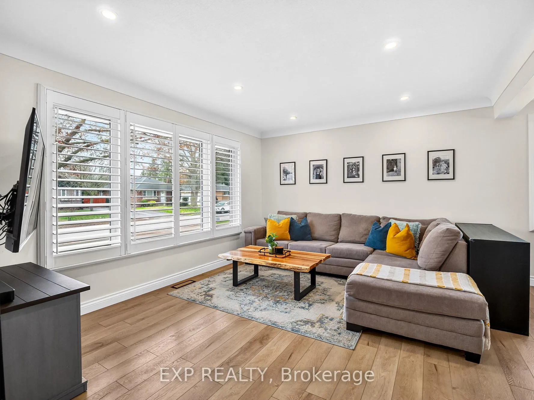 Photo 5 of 5010 David Avenue, Niagara Falls, Cherrywood — HOMEH