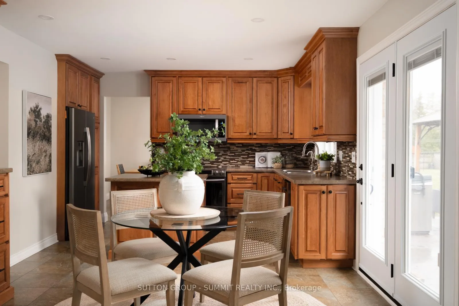 Photo 16 of 27 Millbridge Crescent, Pelham, Fonthill — HOMEH