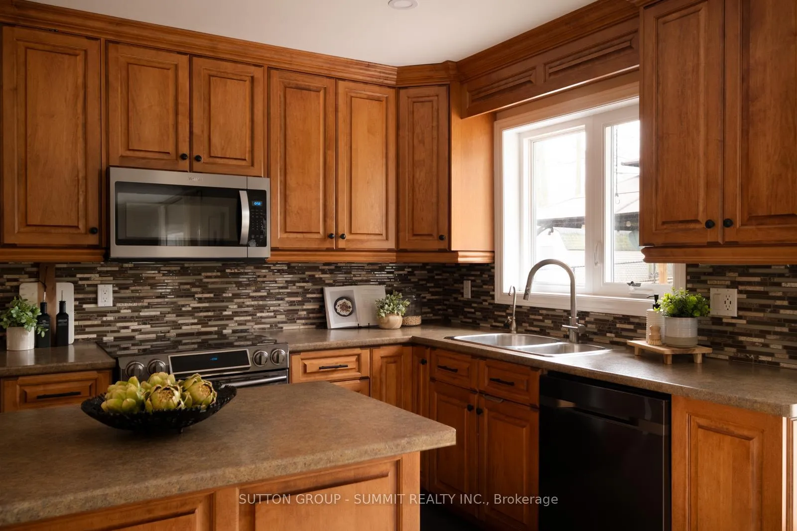 Photo 17 of 27 Millbridge Crescent, Pelham, Fonthill — HOMEH