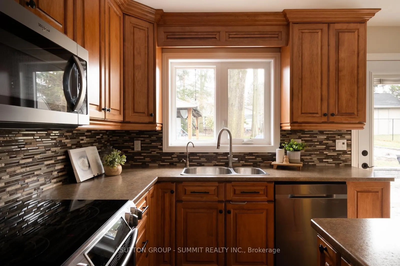Photo 18 of 27 Millbridge Crescent, Pelham, Fonthill — HOMEH