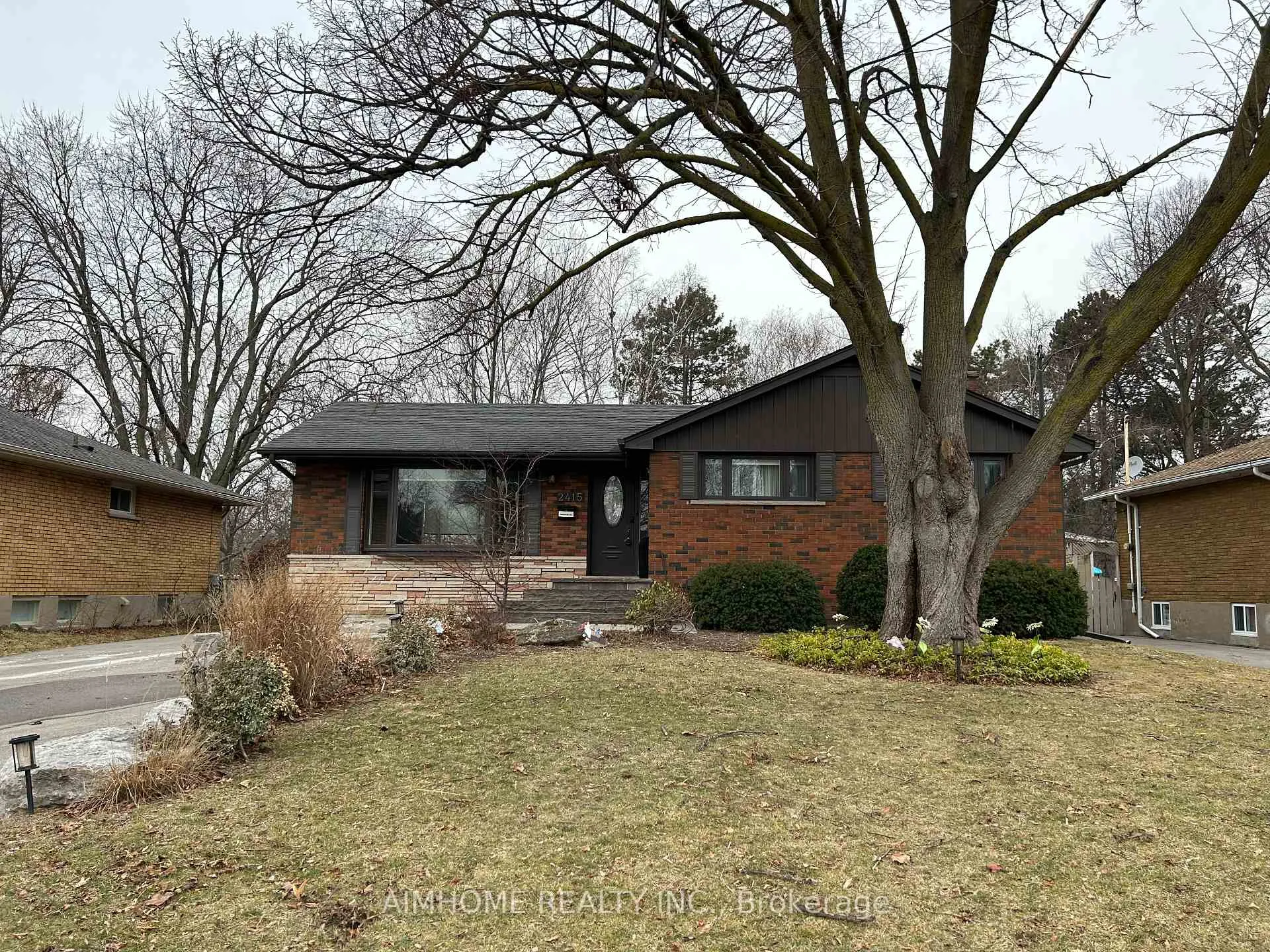 Photo 4 of 2415 Edith Avenue, Burlington, Roseland — HOMEH