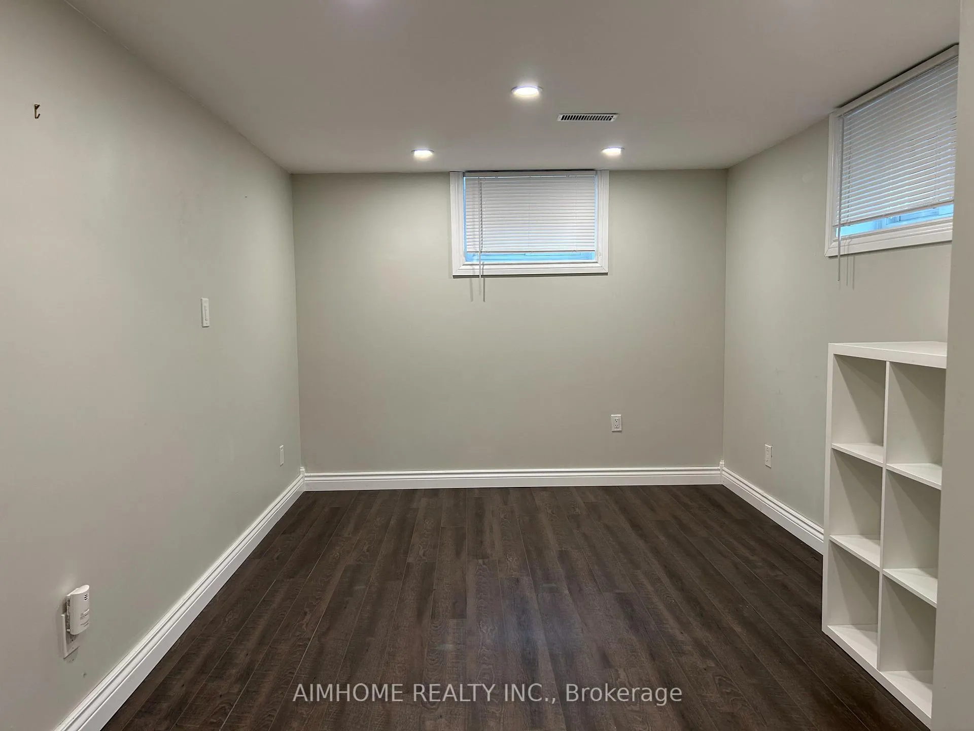 Photo 20 of 2415 Edith Avenue, Burlington, Roseland — HOMEH