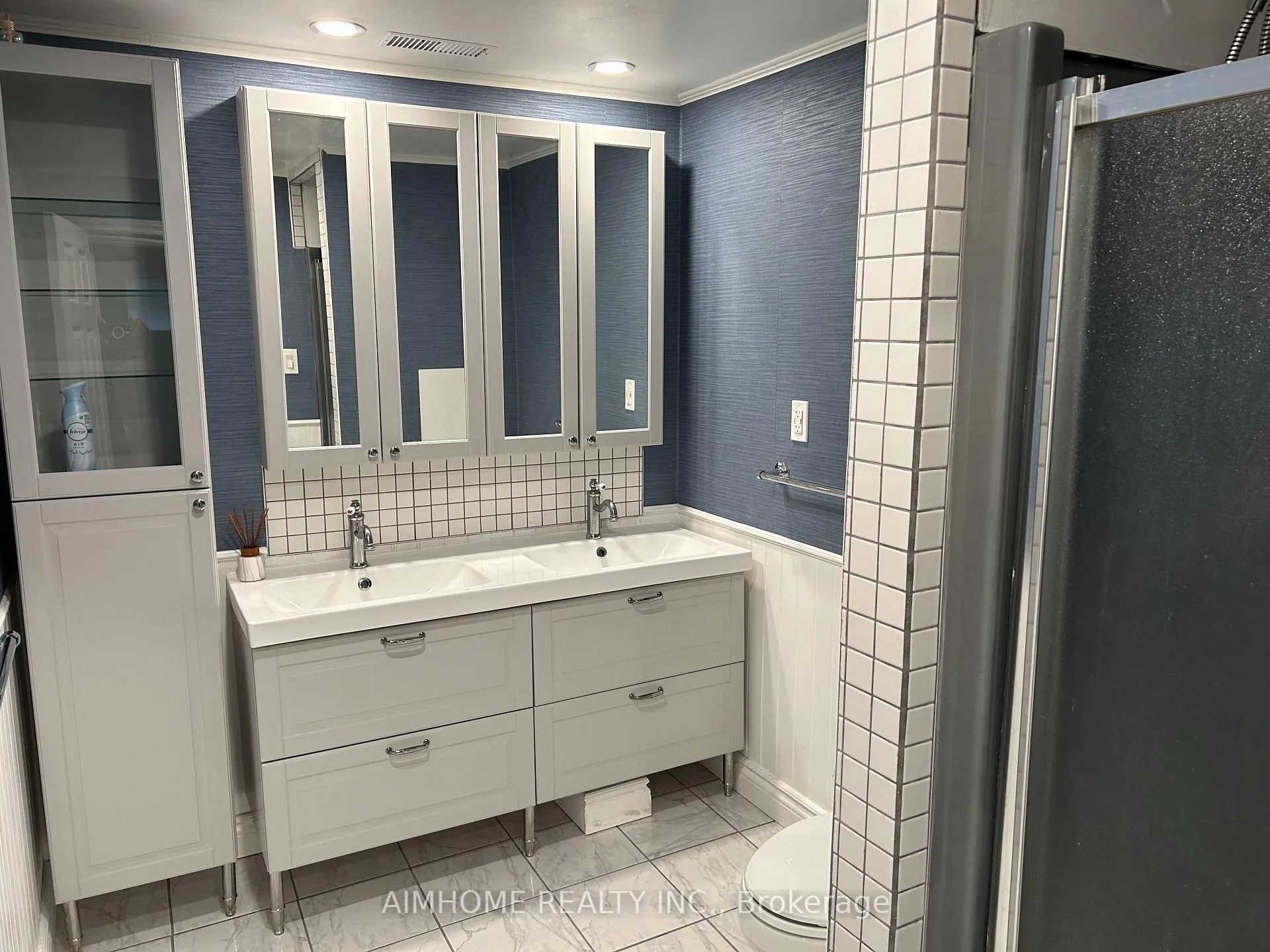 Photo 22 of 2415 Edith Avenue, Burlington, Roseland — HOMEH