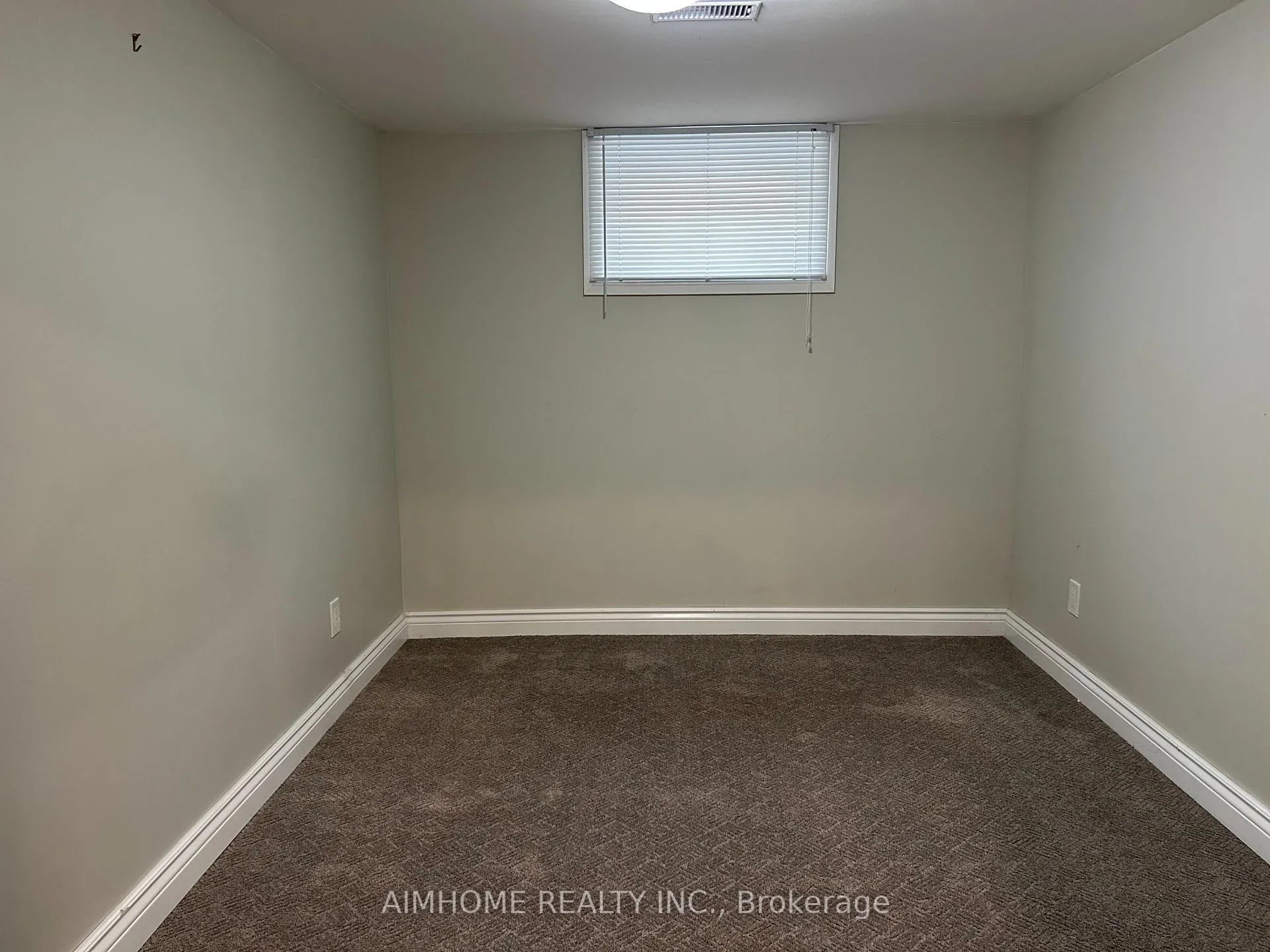 Photo 23 of 2415 Edith Avenue, Burlington, Roseland — HOMEH