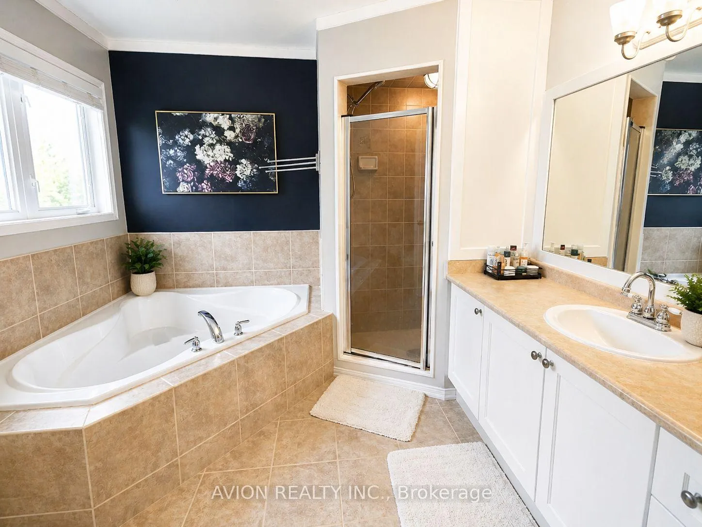Photo 8 of 22 Marriner Crescent, Ajax, Northeast Ajax — HOMEH