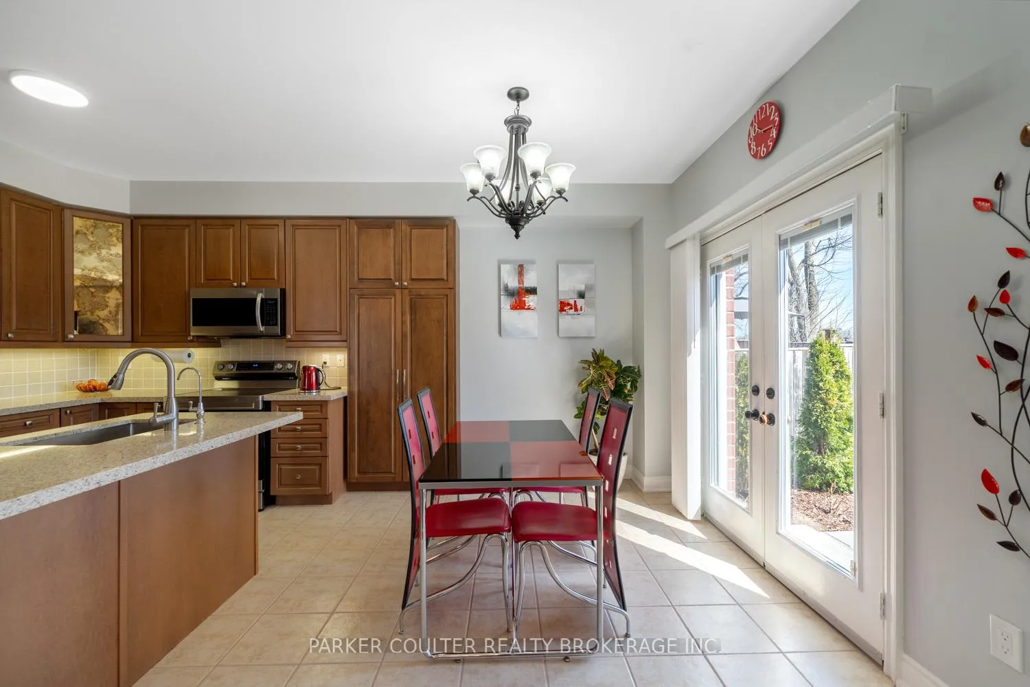 Photo 9 of 117 Winchester Terrace, Barrie, Rural Barrie Southeast — HOMEH