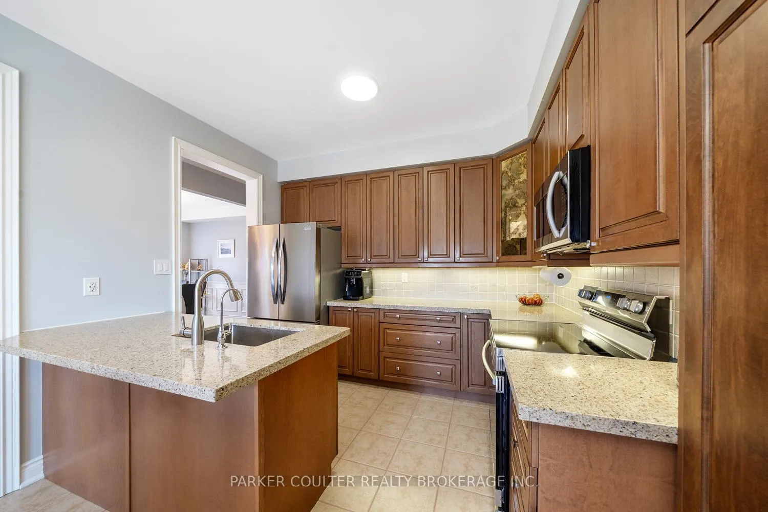 Photo 12 of 117 Winchester Terrace, Barrie, Rural Barrie Southeast — HOMEH